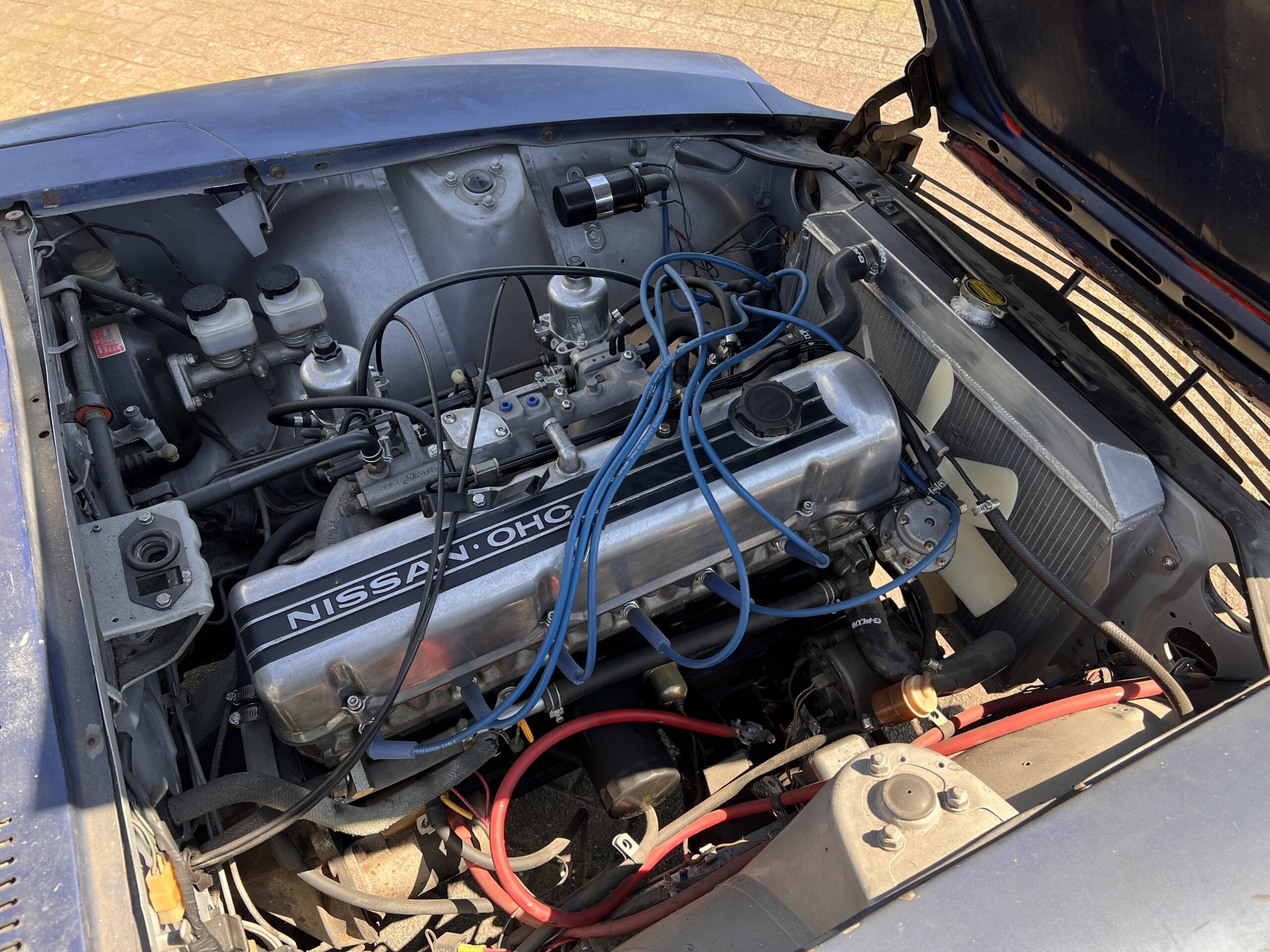 
								Datsun 240z full									