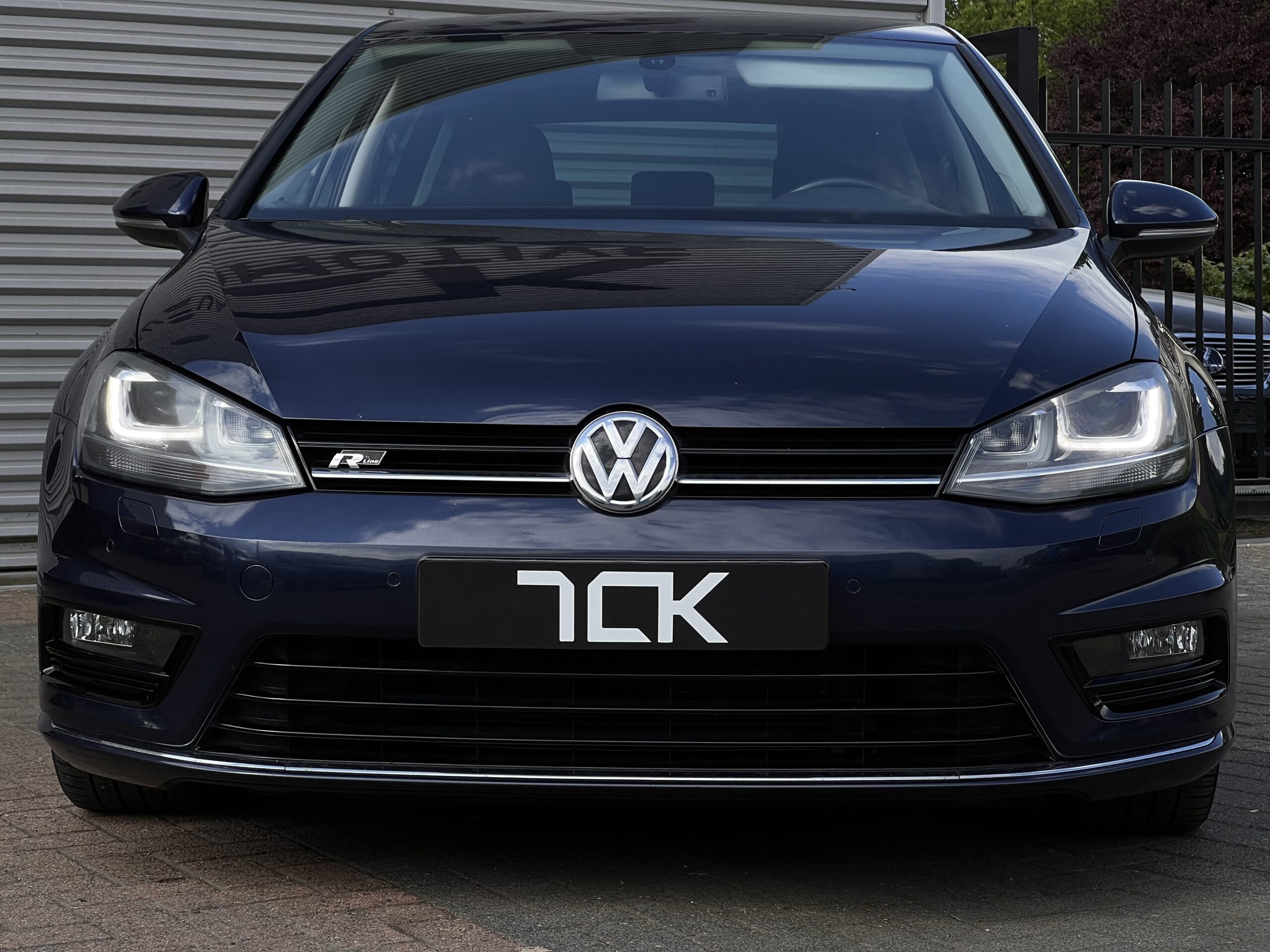 
								Volkswagen Golf 1.4 DSG R-Line full									