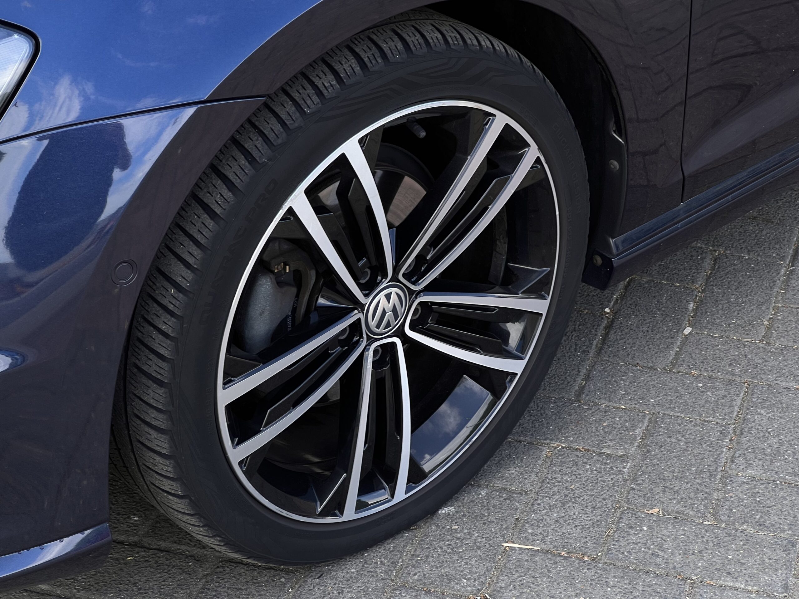 
								Volkswagen Golf 1.4 DSG R-Line full									