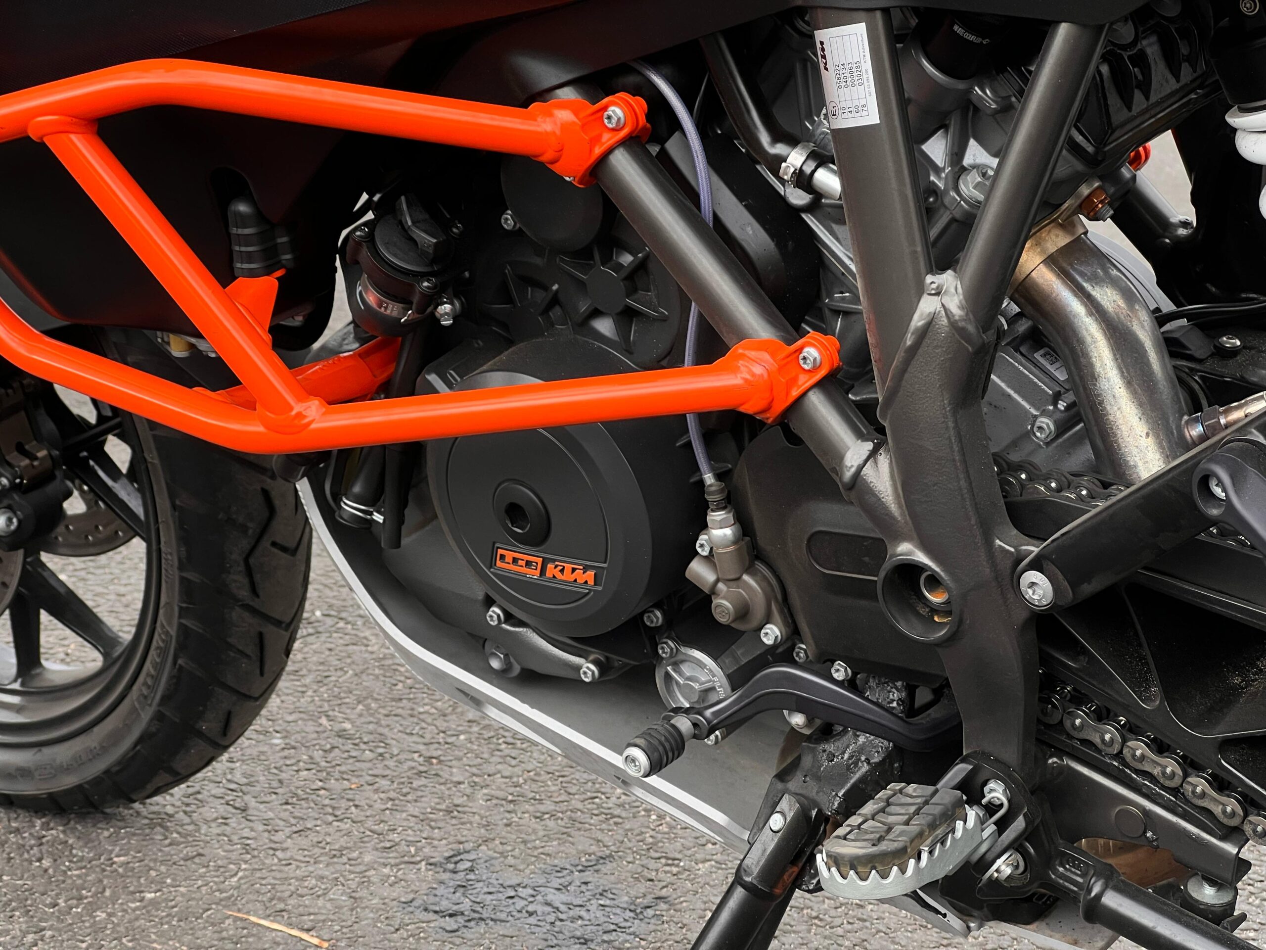 
								KTM 1290 Super Adventure S full									