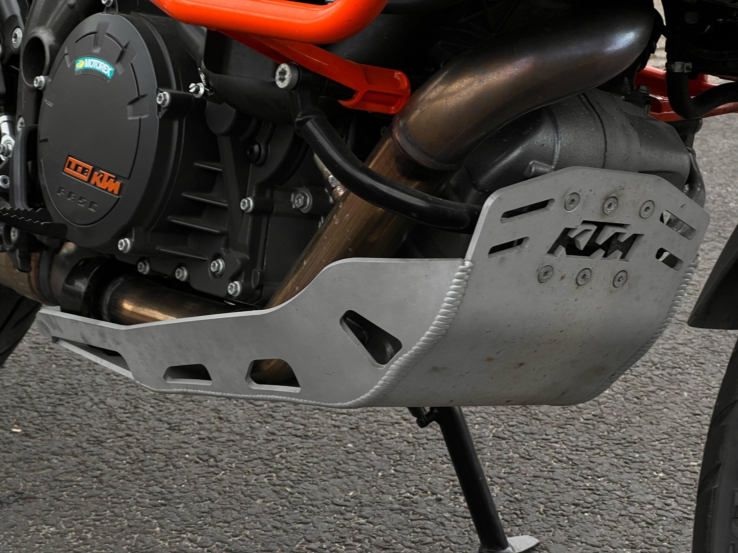 
								KTM 1290 Super Adventure S full									