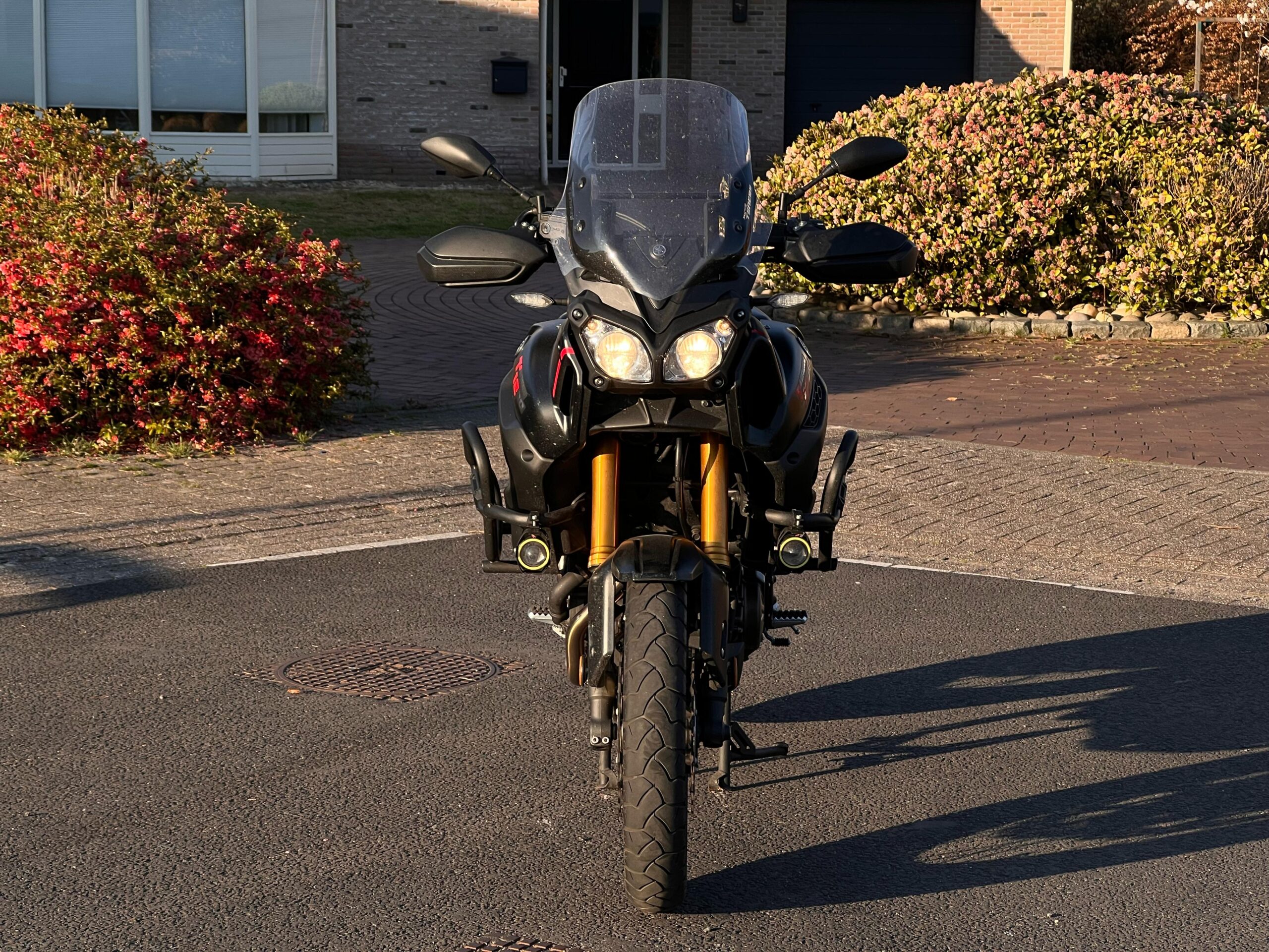 
								Yamaha Super Tenere 1200 full									