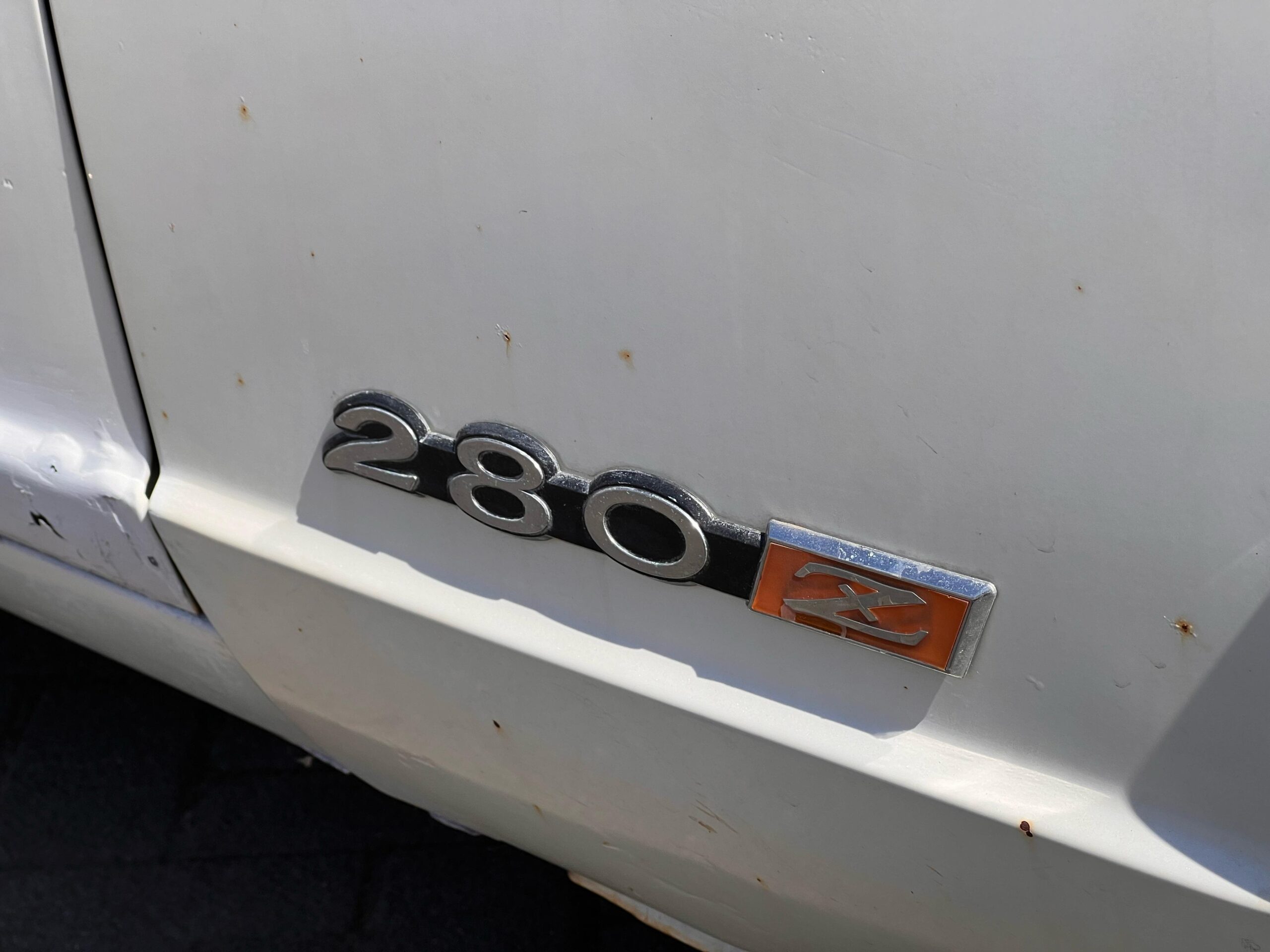 
								Datsun 280z full									