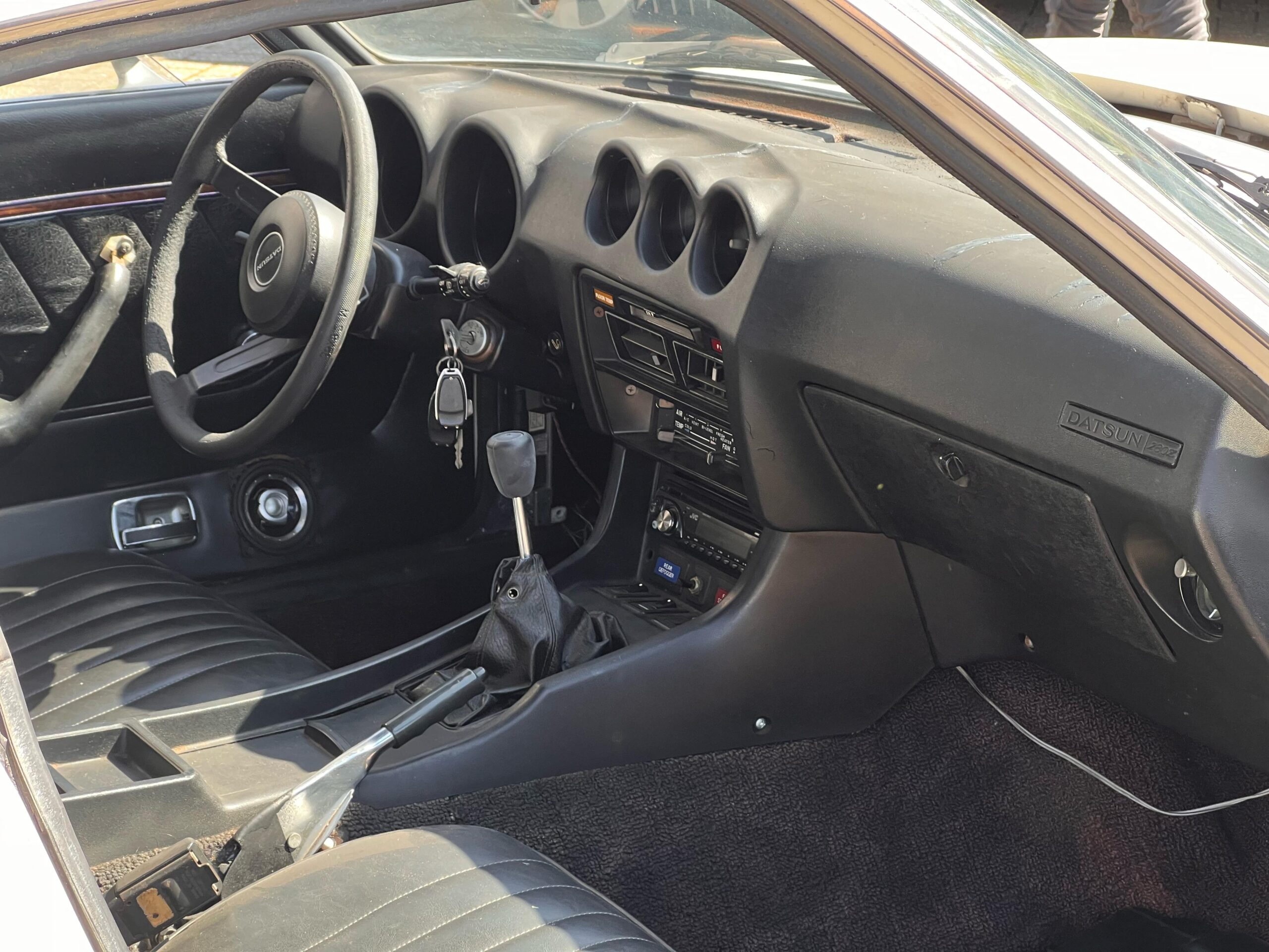 
								Datsun 280z full									