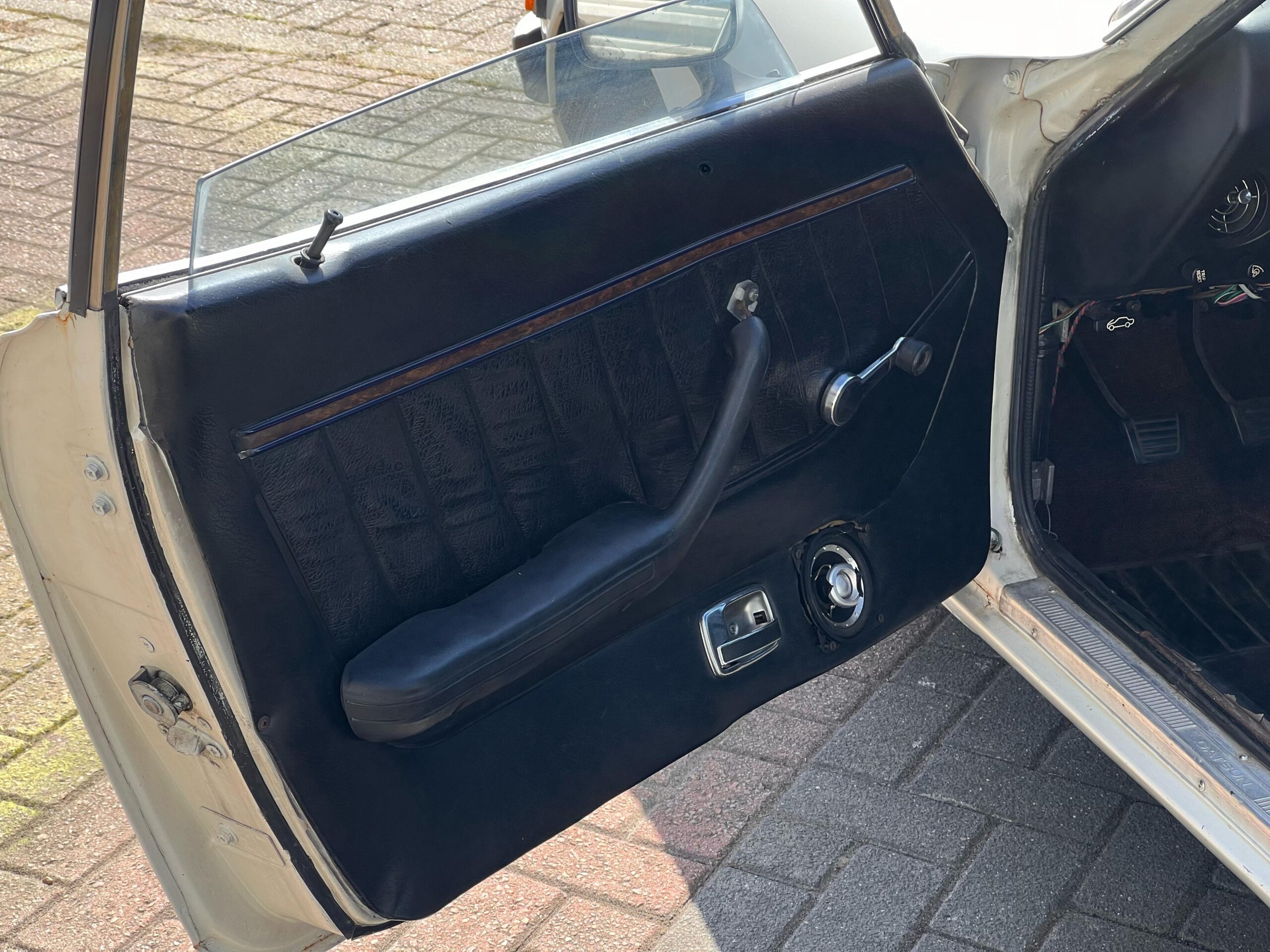 
								Datsun 280z full									