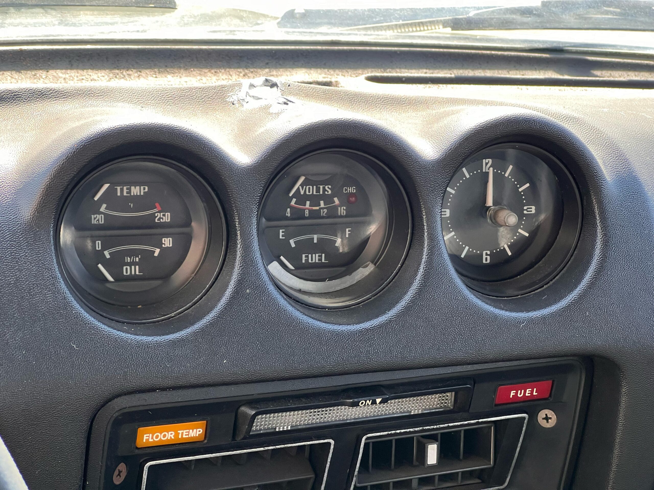 
								Datsun 280z full									