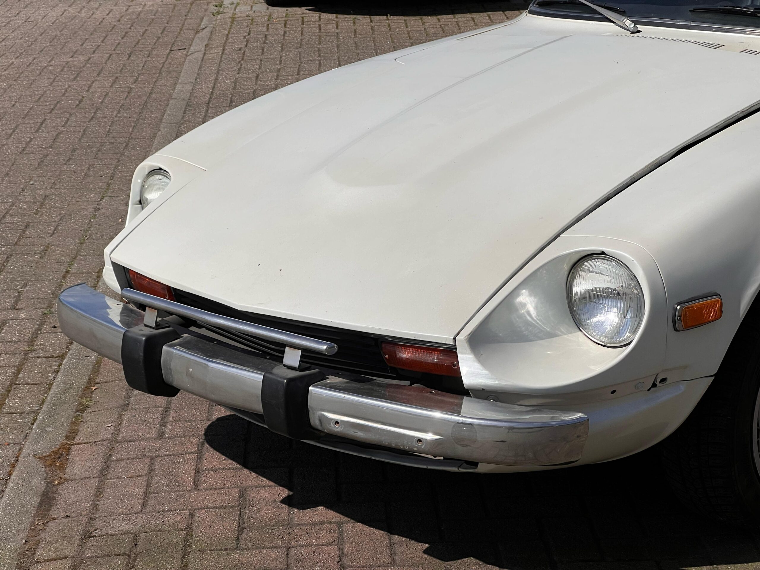 
								Datsun 280z full									