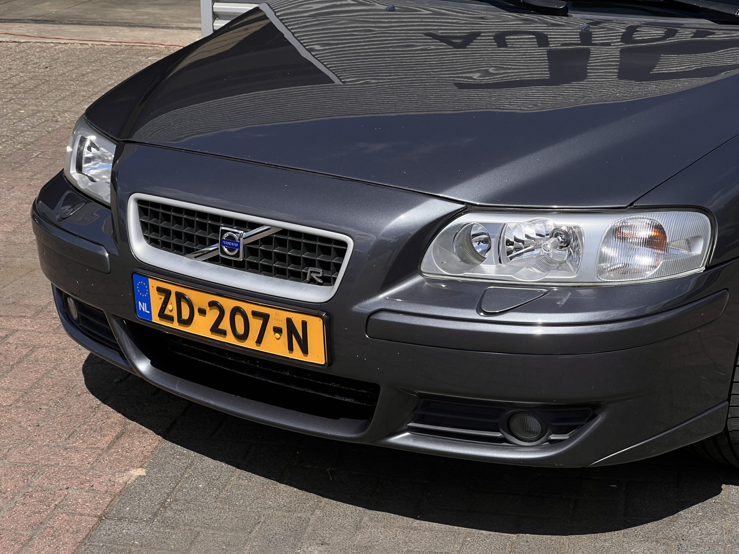 
								Volvo S60 R full									