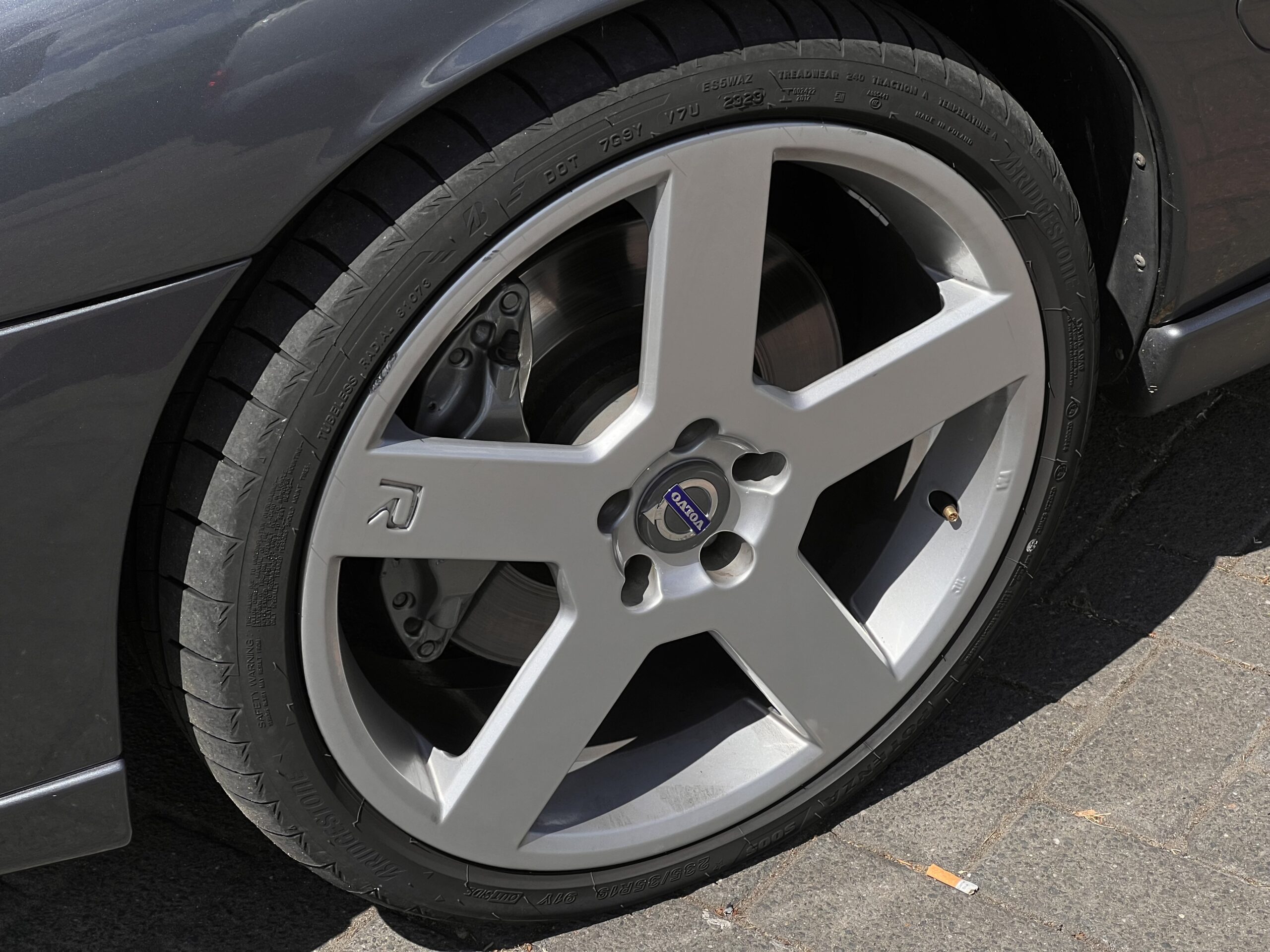 
								Volvo S60 R full									