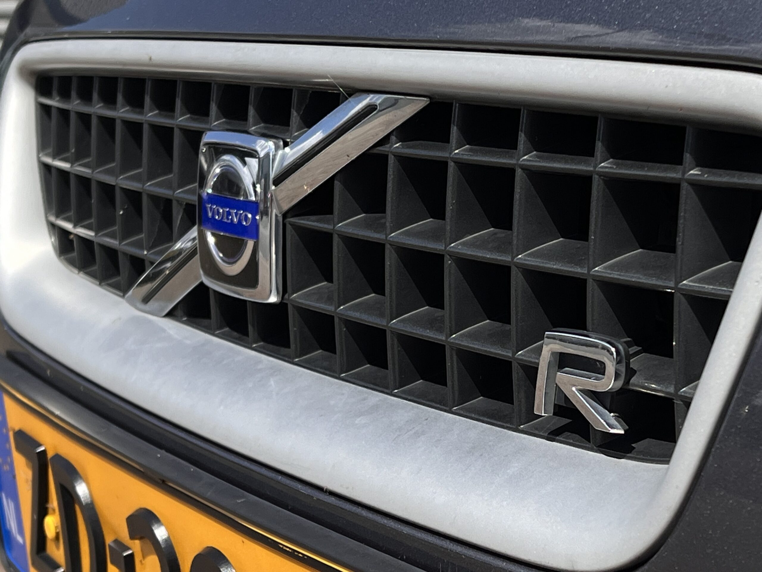 
								Volvo S60 R full									