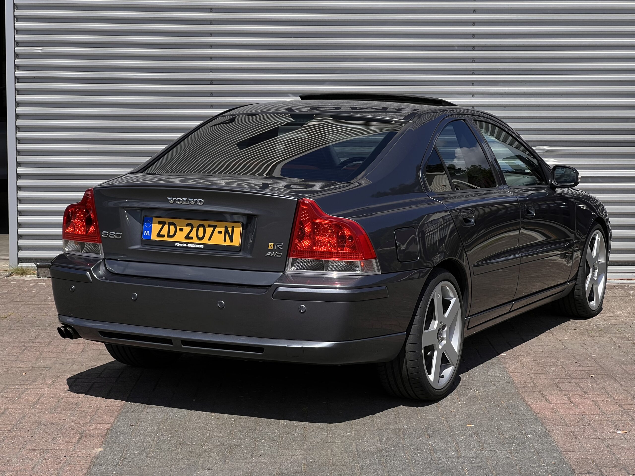 
								Volvo S60 R full									