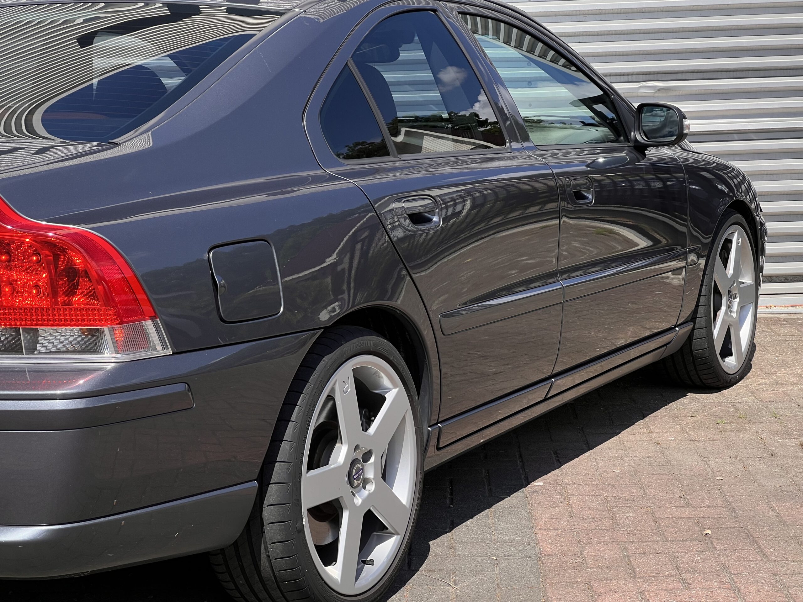
								Volvo S60 R full									