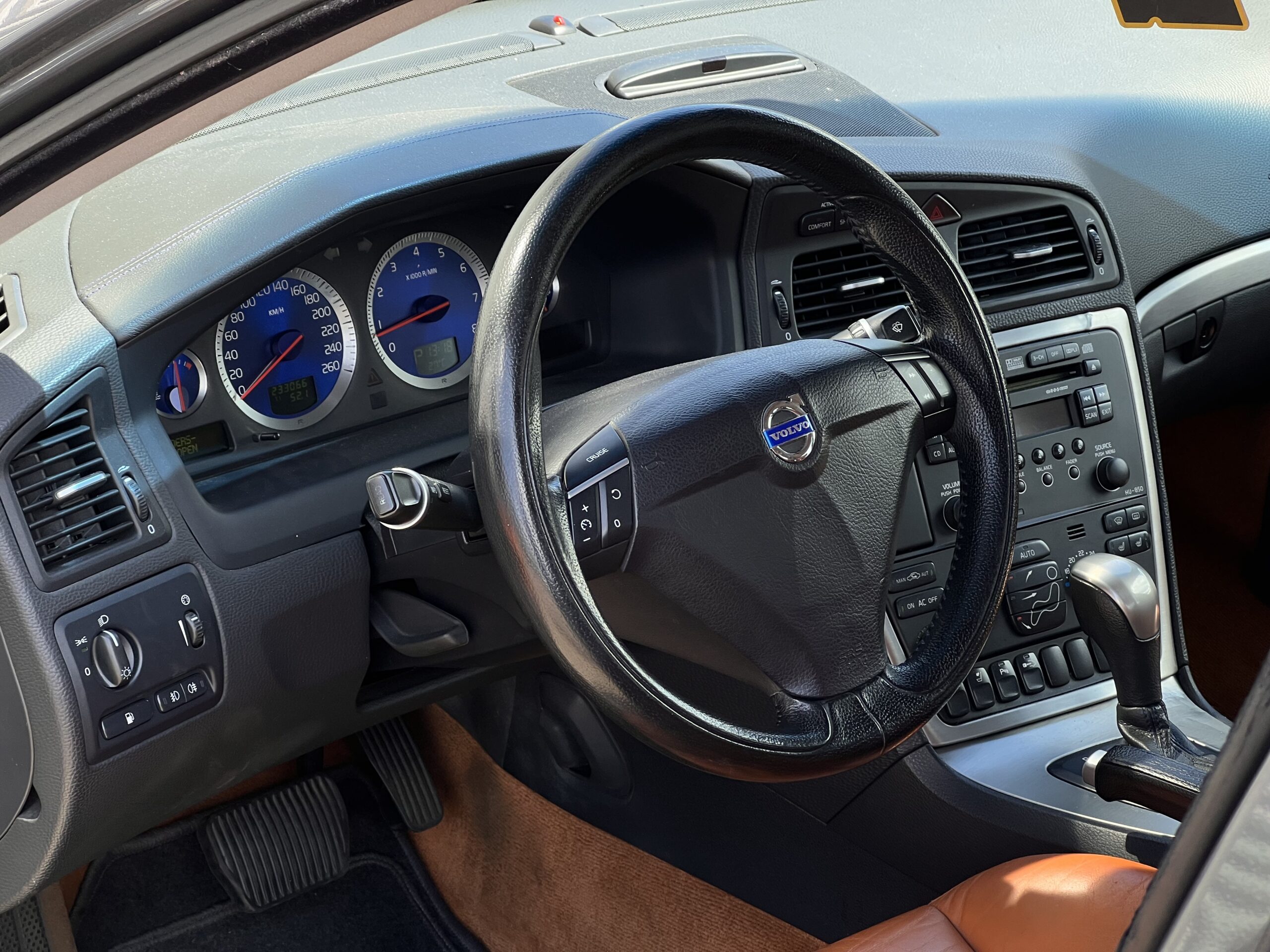 
								Volvo S60 R full									