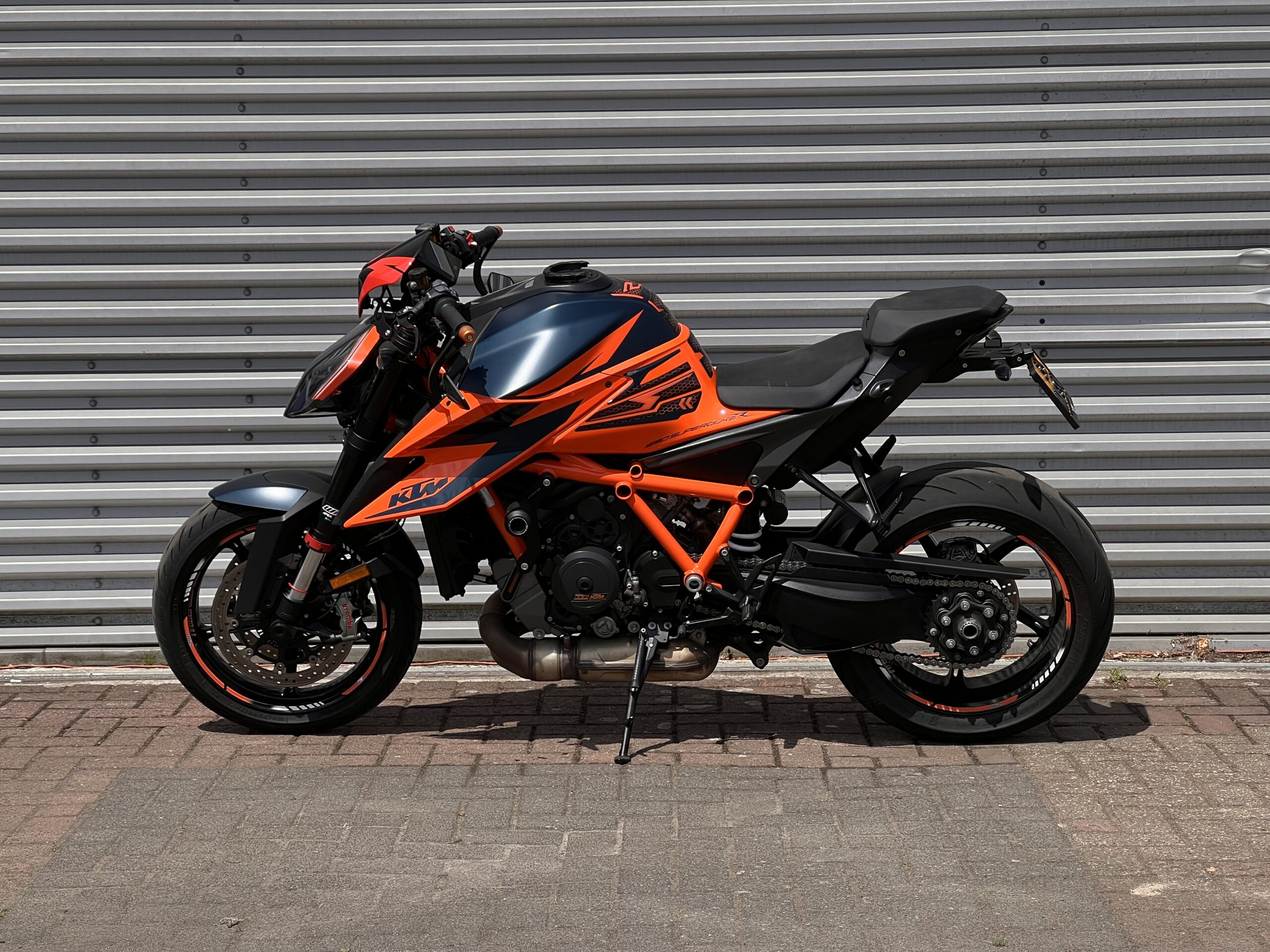 
								KTM Superduke 1290R full									
