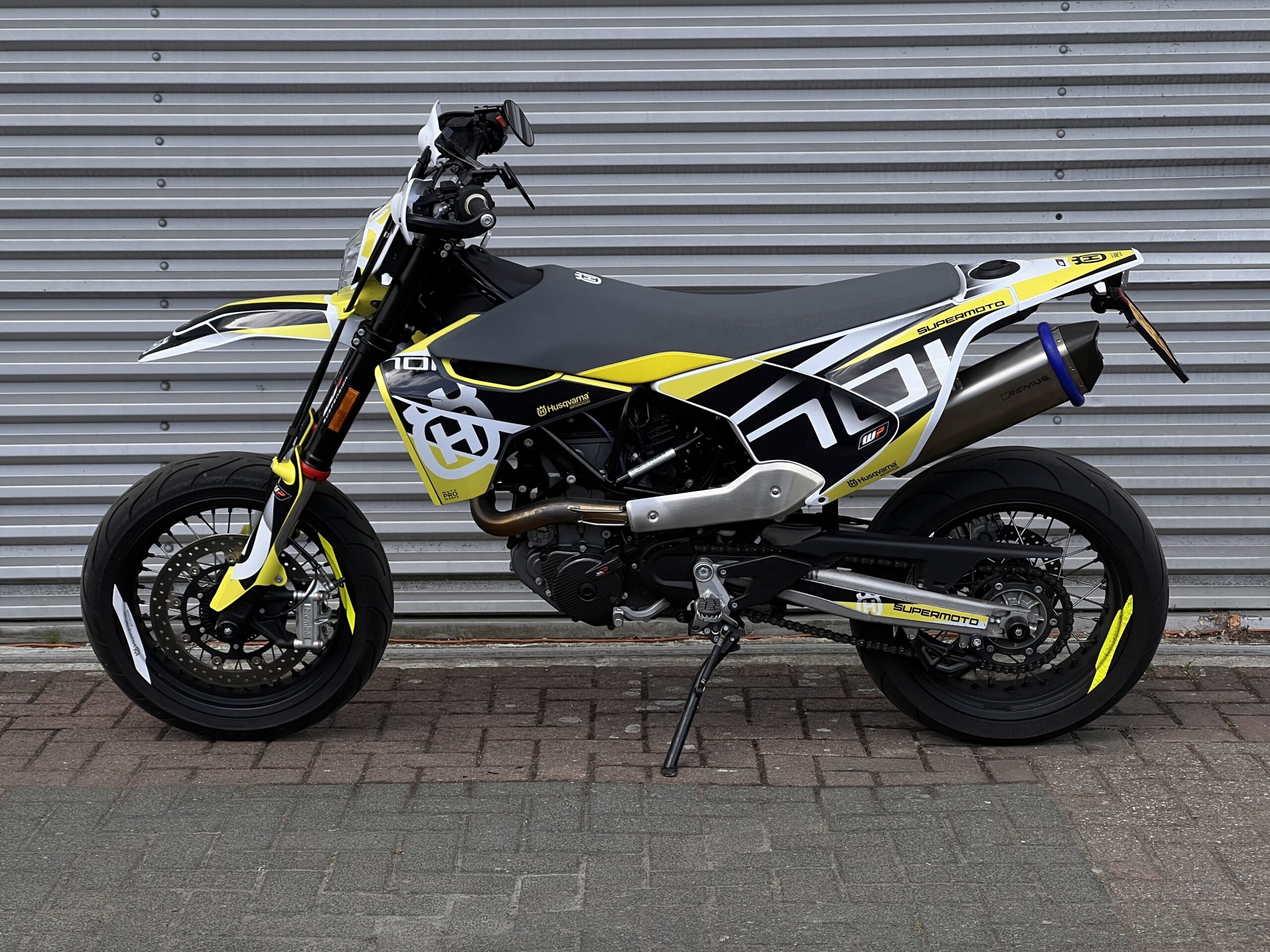 
								Husqvarna 701 SM full									