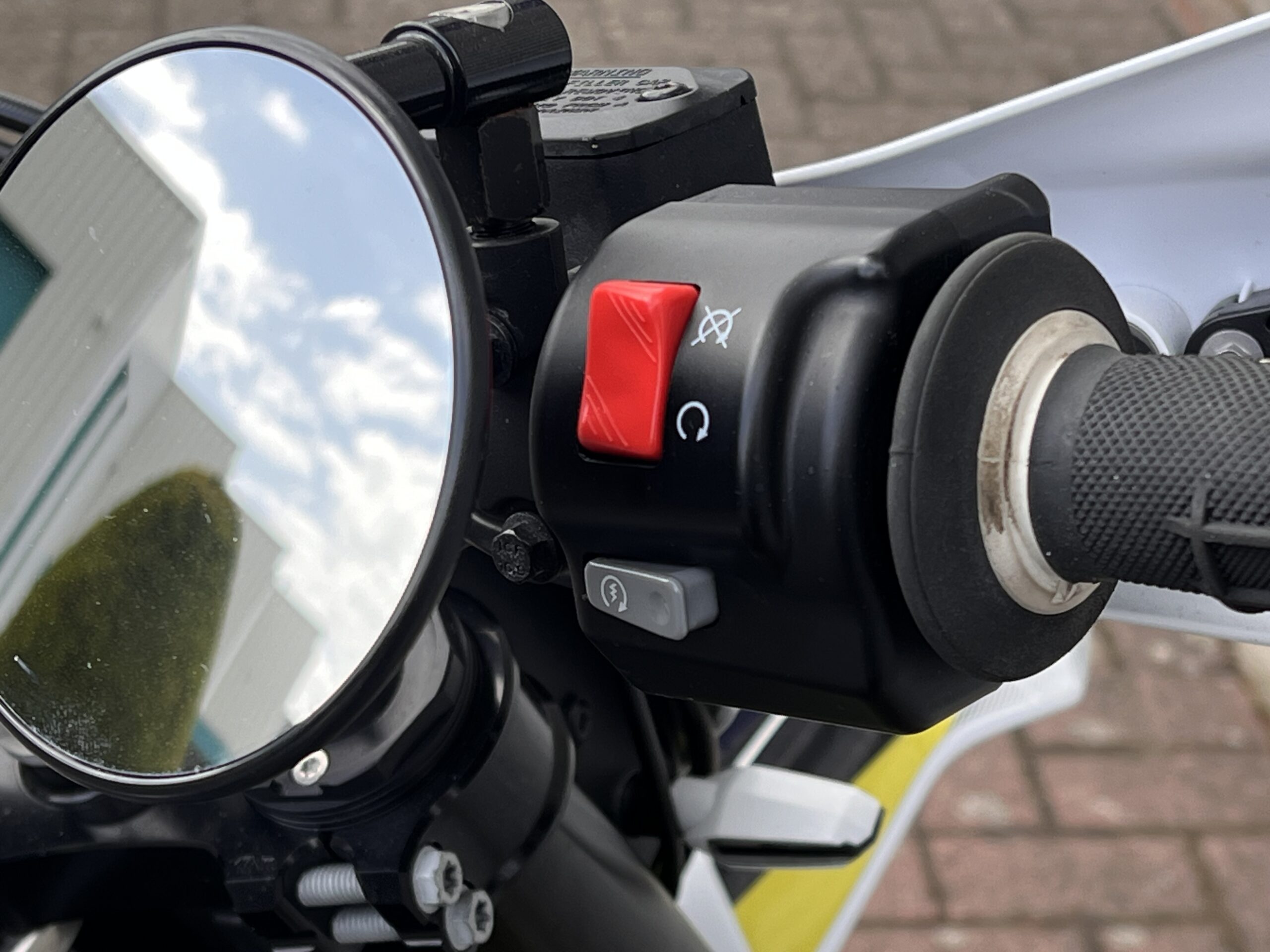 
								Husqvarna 701 SM full									
