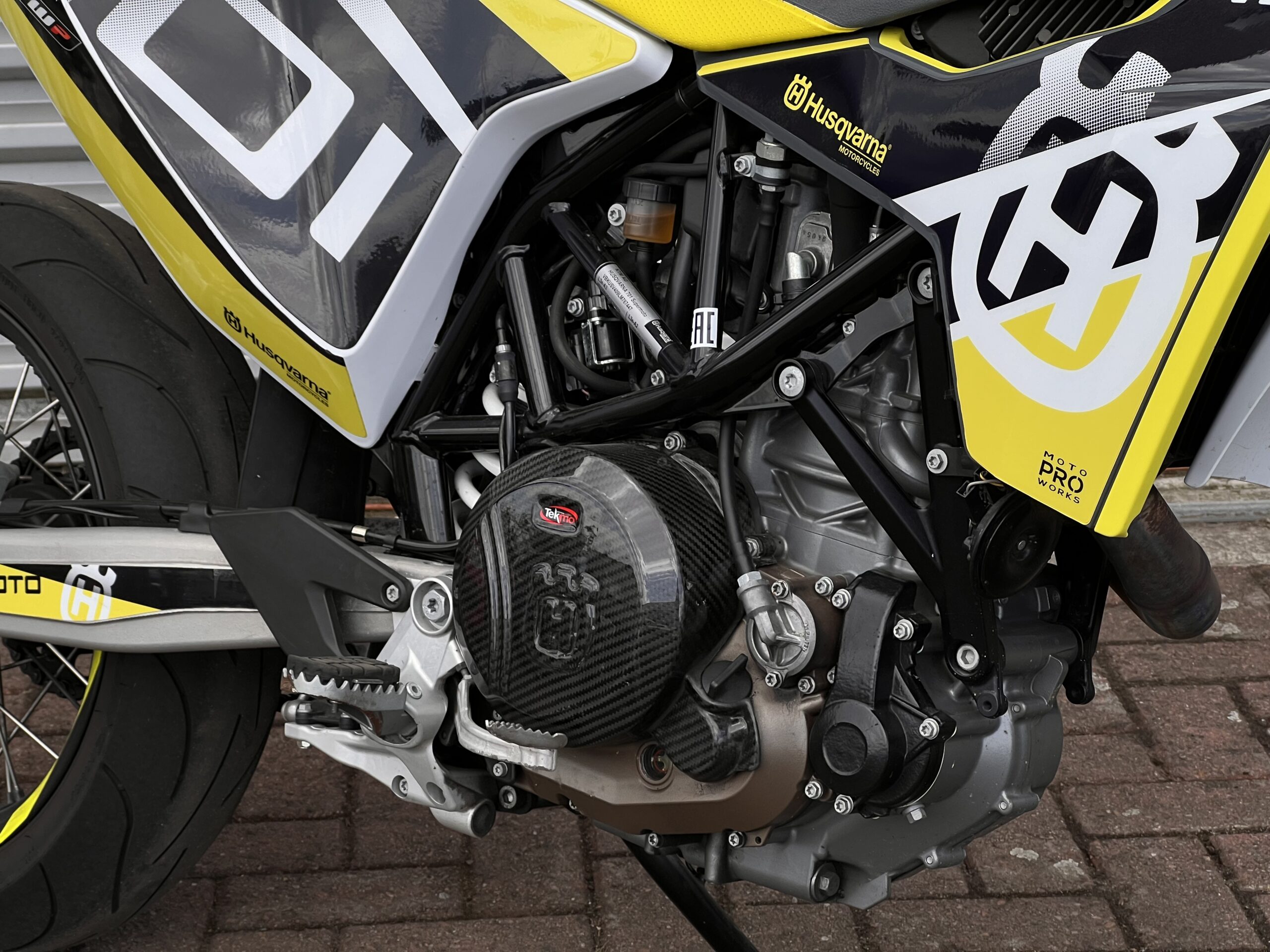 
								Husqvarna 701 SM full									