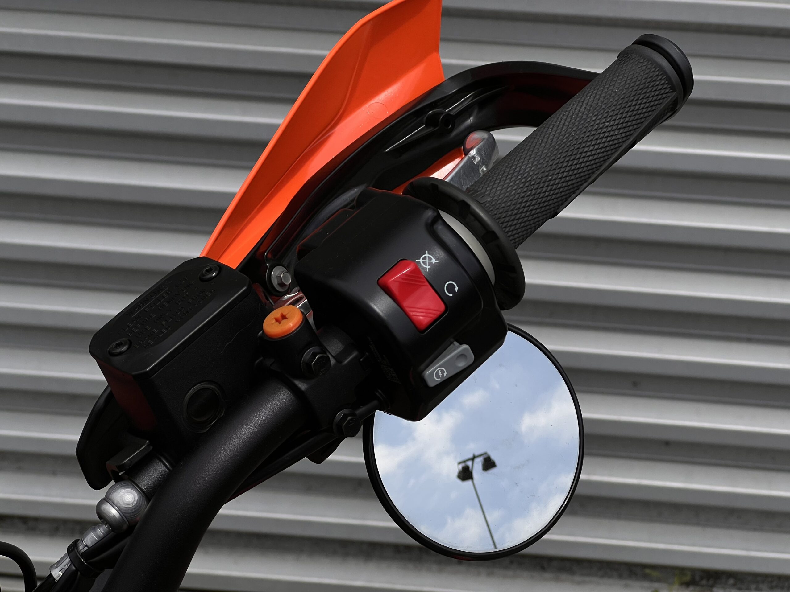 
								KTM SMC-R 690 full									