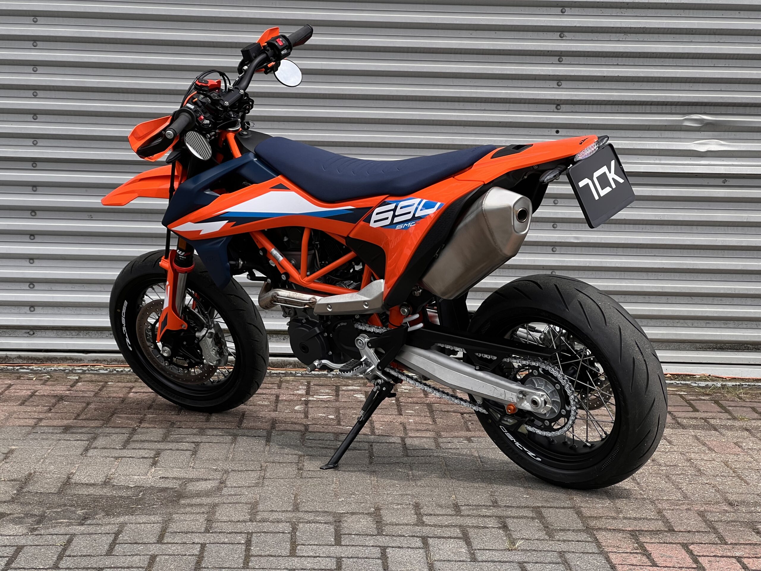 
								KTM SMC-R 690 full									