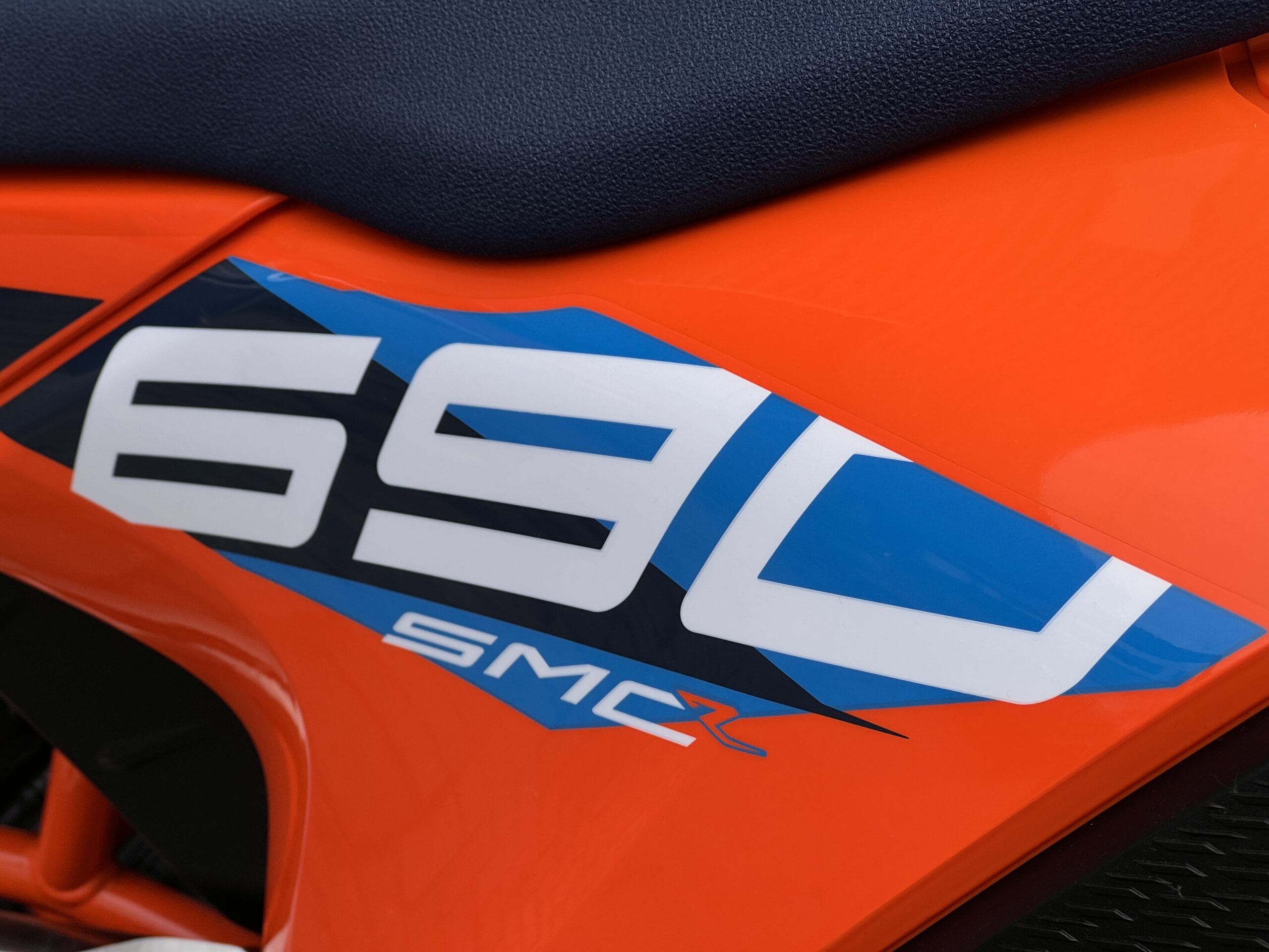 
								KTM SMC-R 690 full									