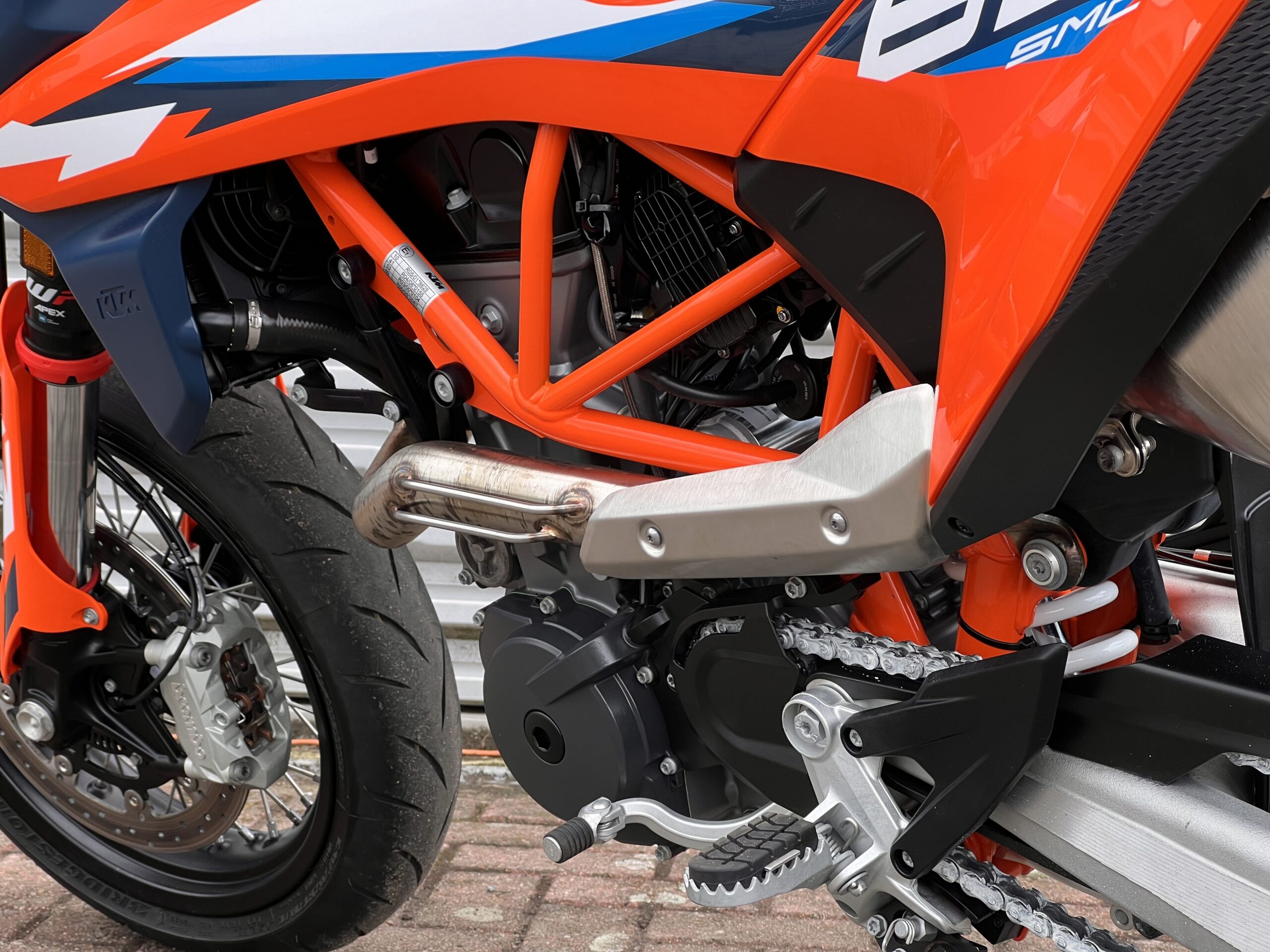 
								KTM SMC-R 690 full									
