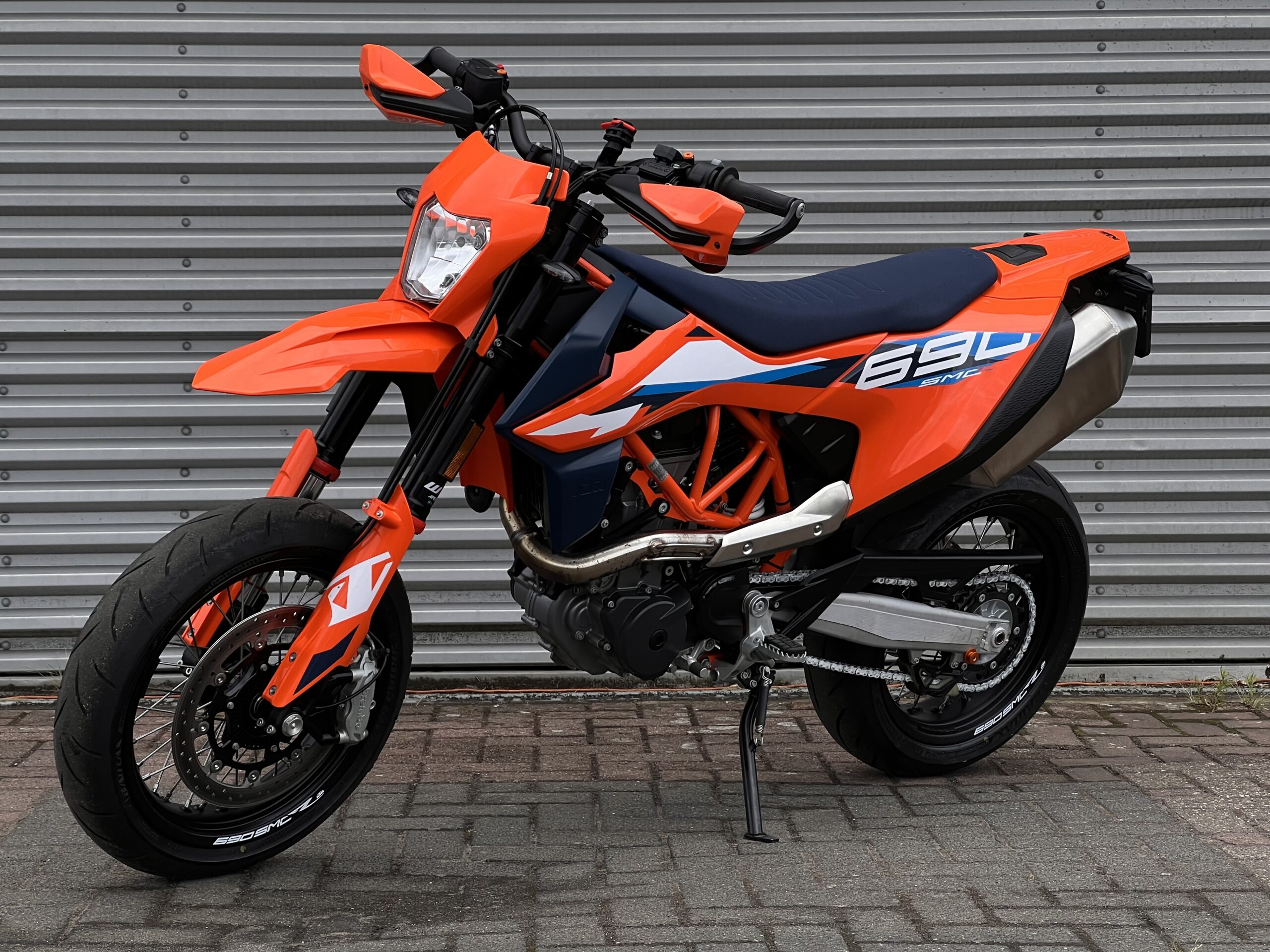 
								KTM SMC-R 690 full									