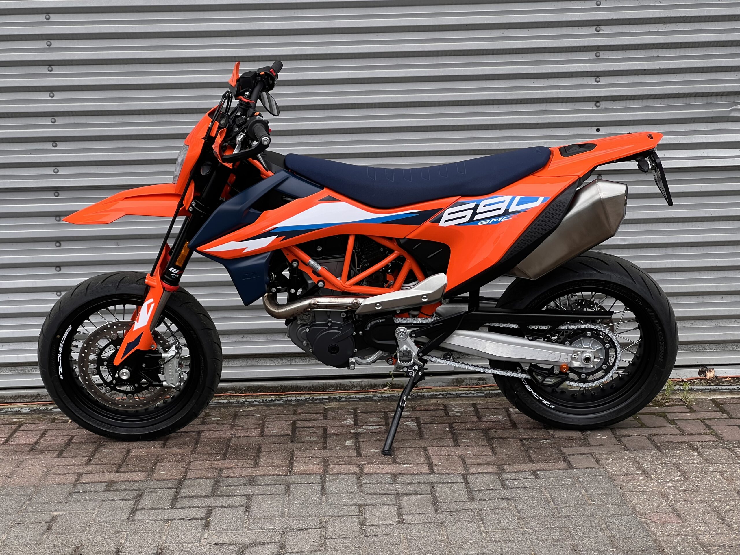 
								KTM SMC-R 690 full									