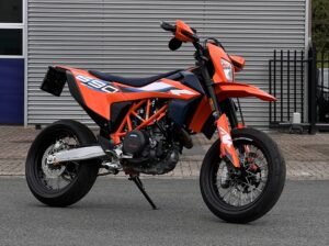 KTM SMC-R 690