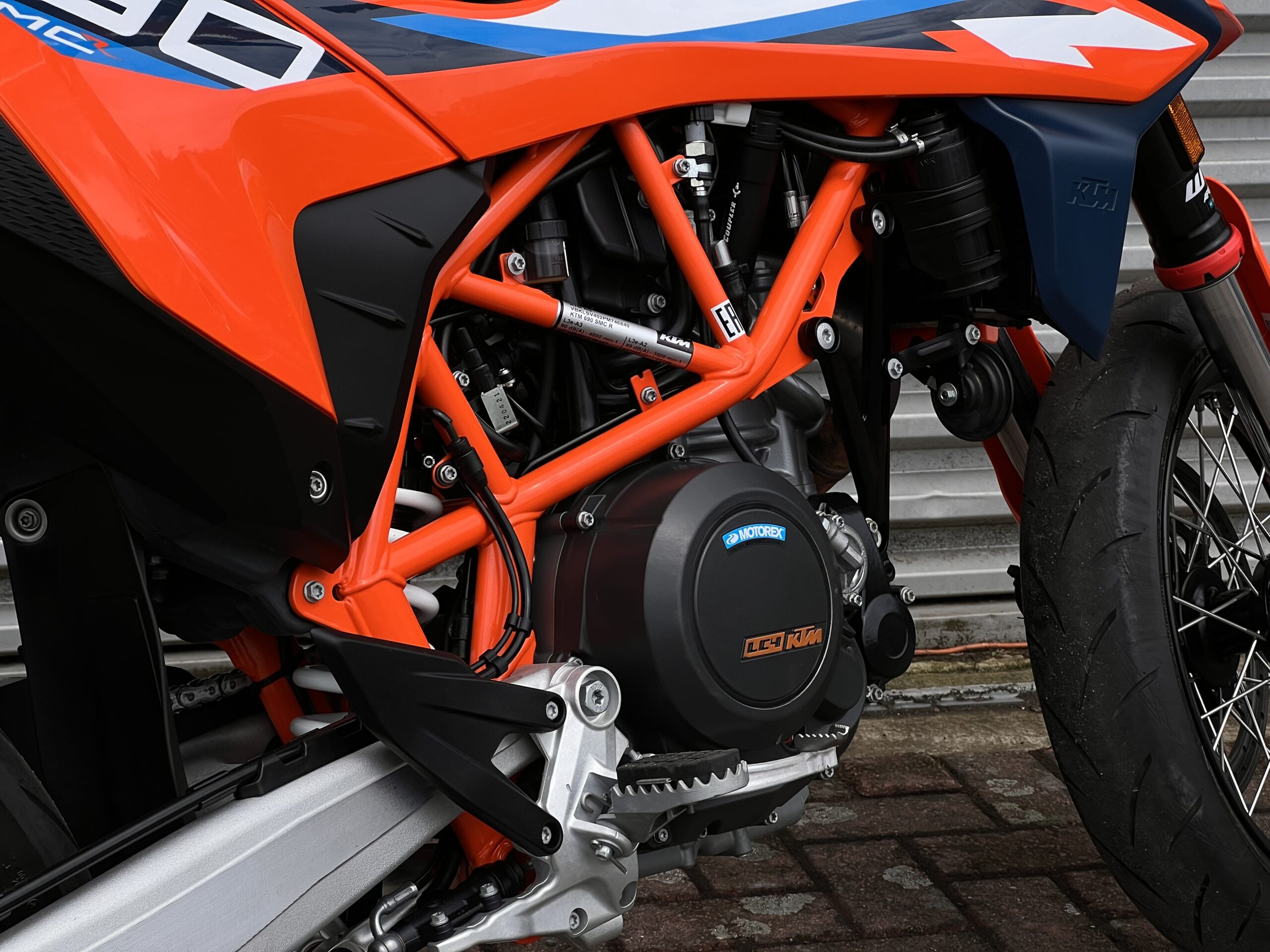 
								KTM SMC-R 690 full									