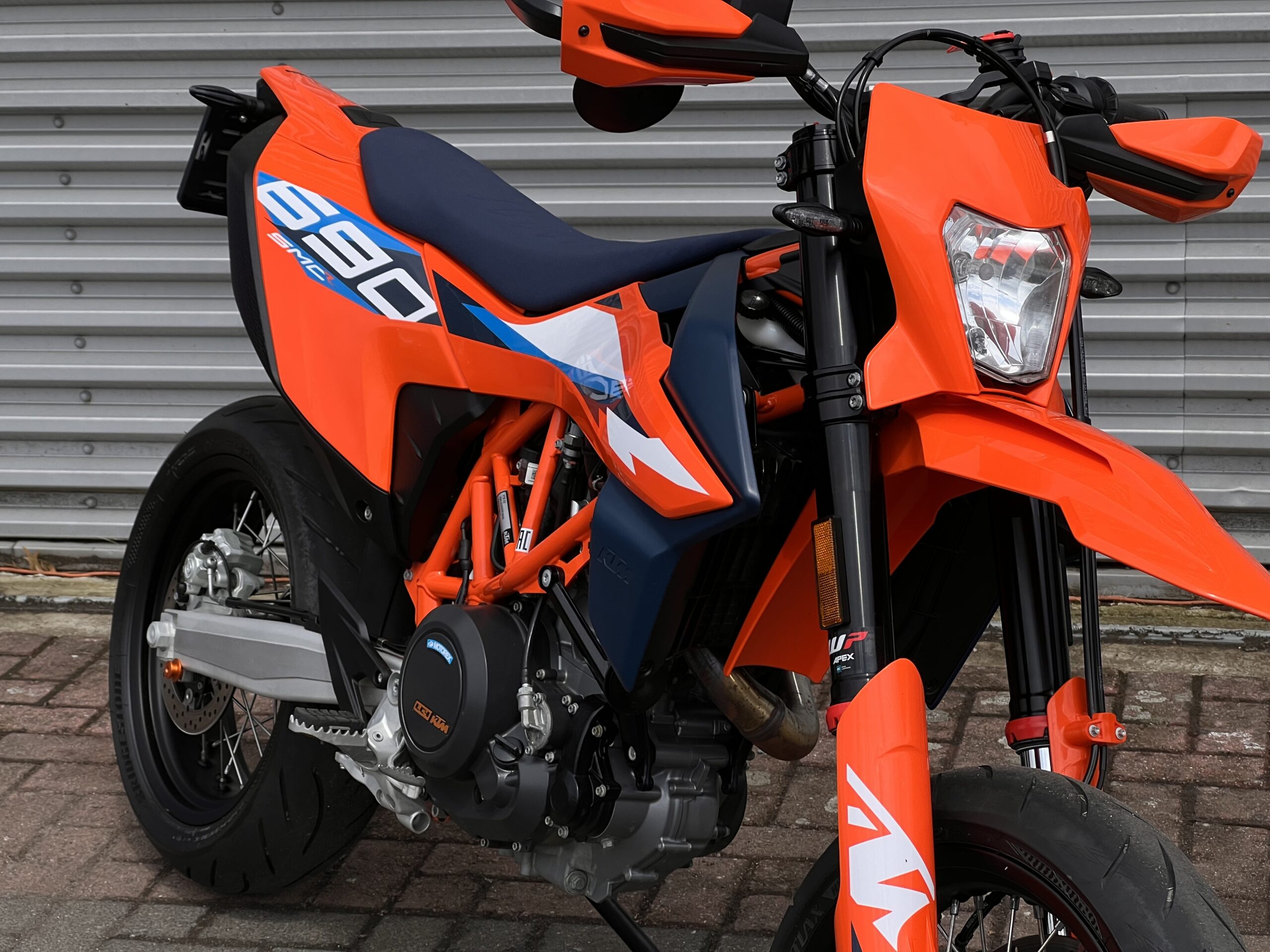 
								KTM SMC-R 690 full									