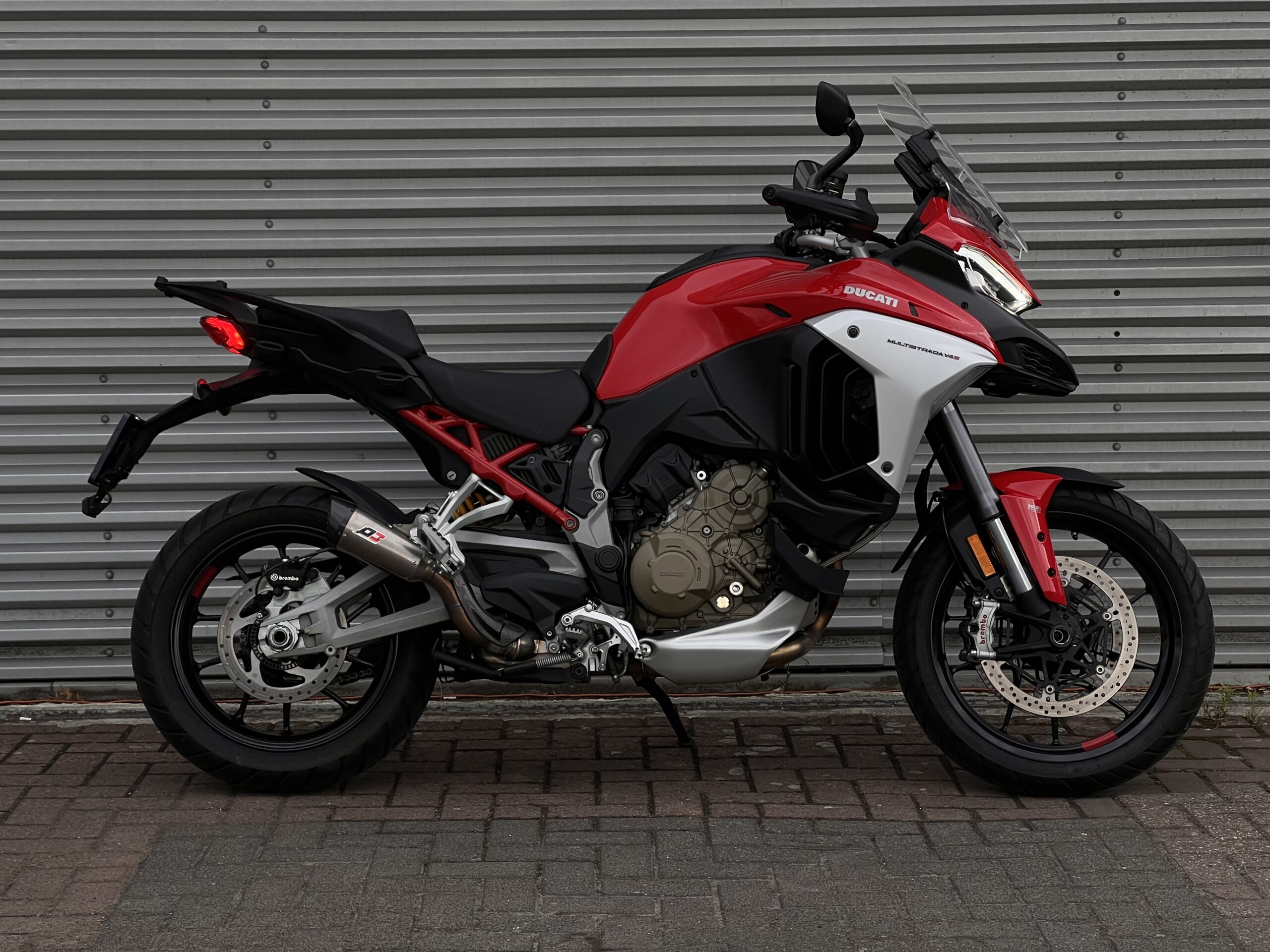 
								Ducati multistrada v4s full									