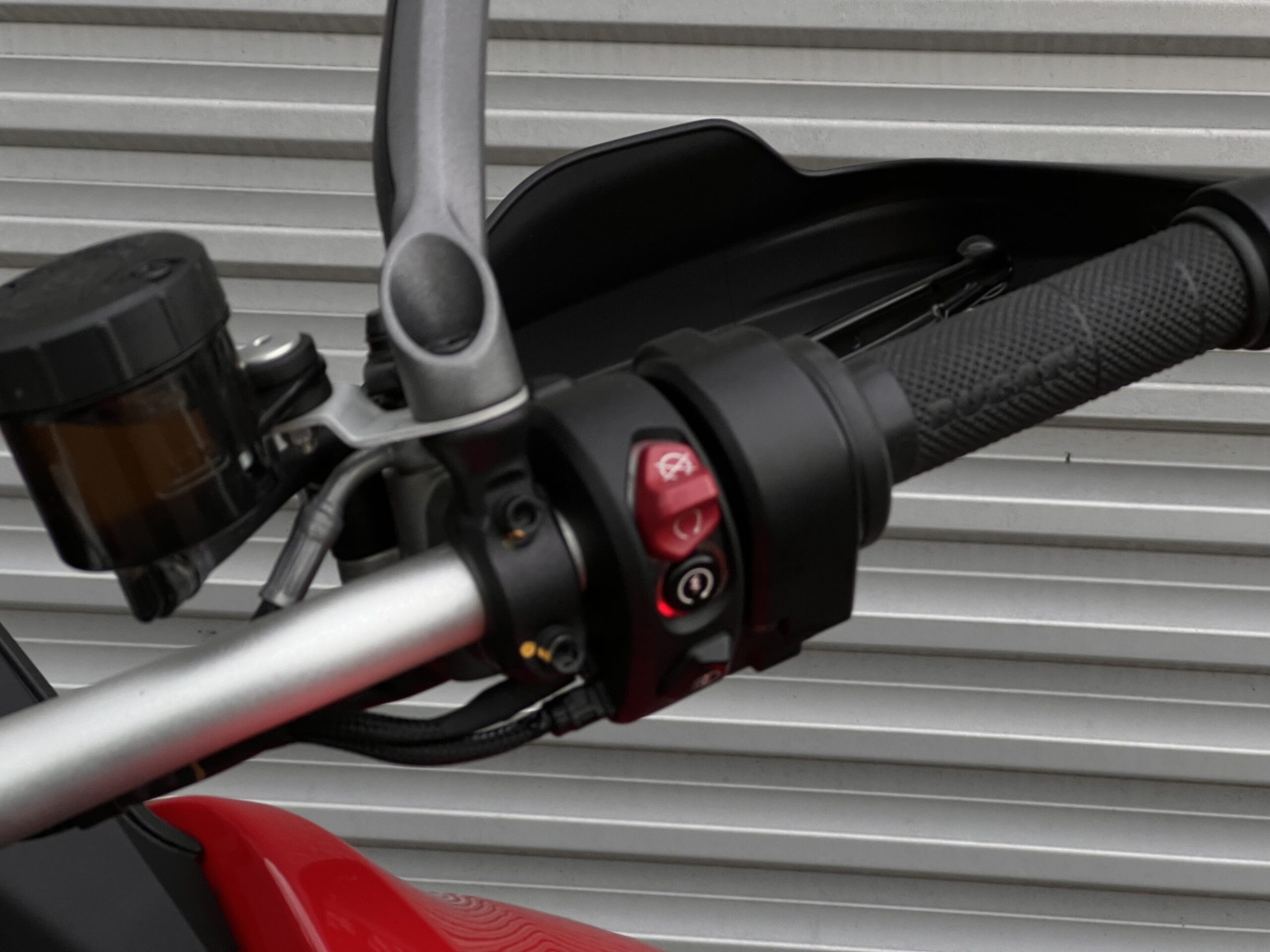 
								Ducati multistrada v4s full									