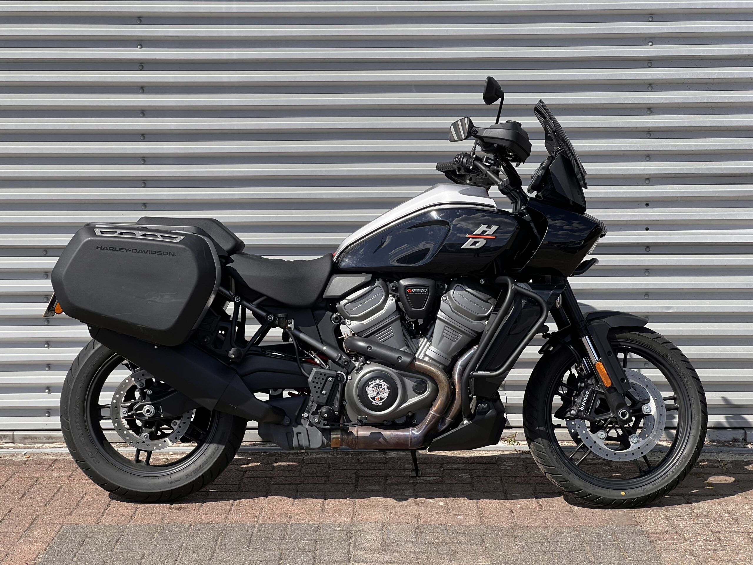 
								Harley Davidson Pan America full									