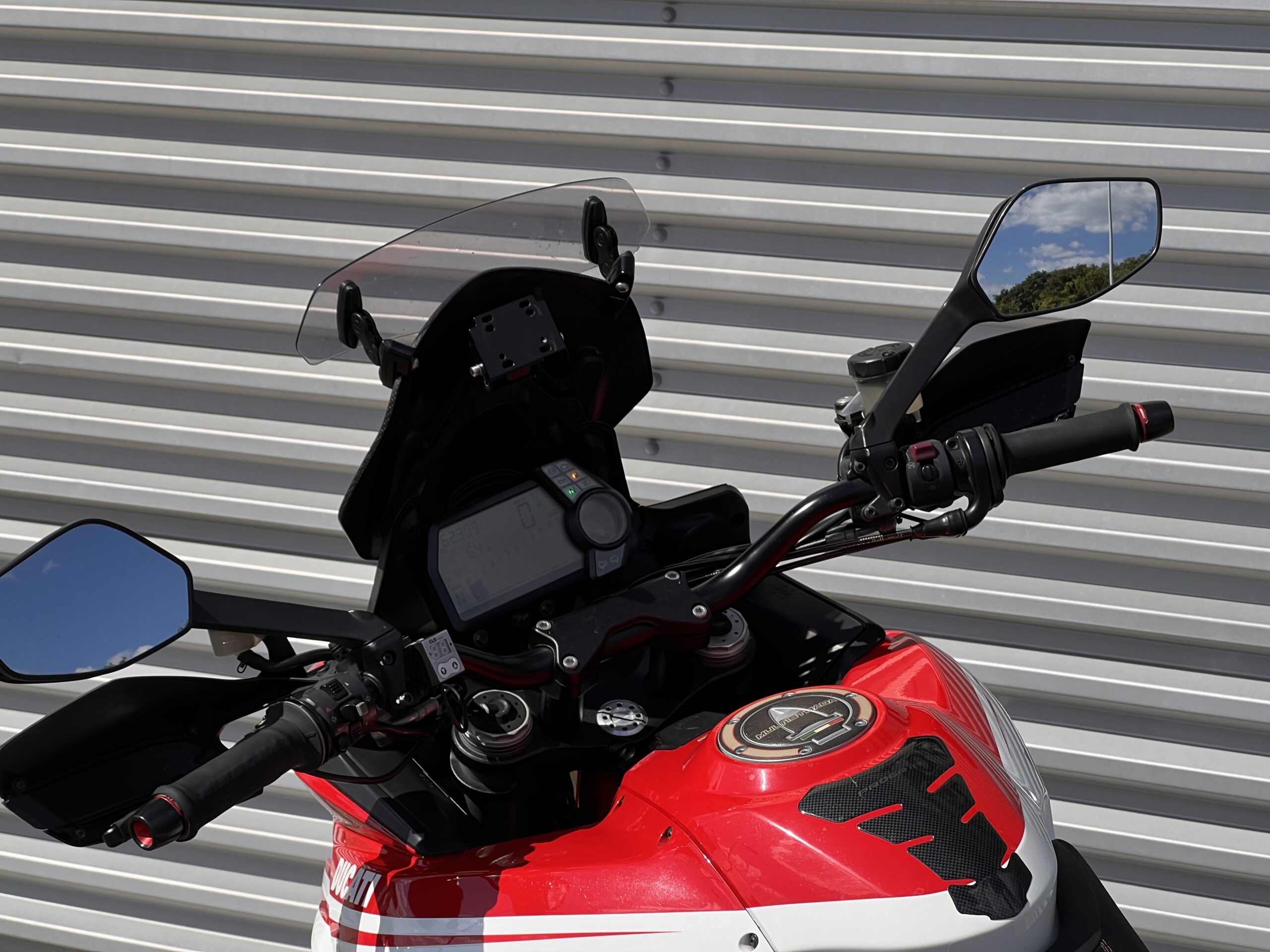 
								Ducati Multistrada 1200 s full									