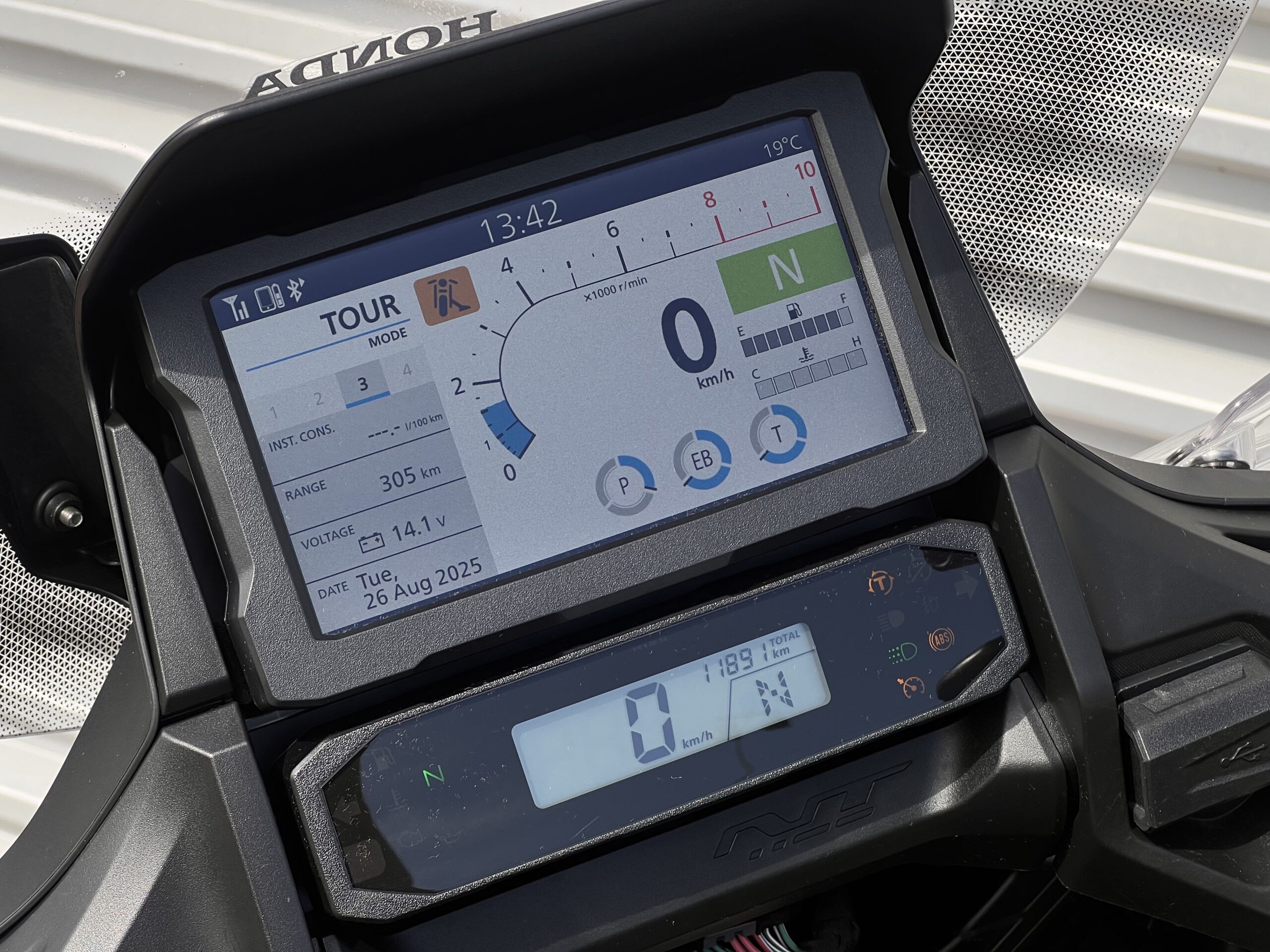 
								Honda NT 1100 A full									