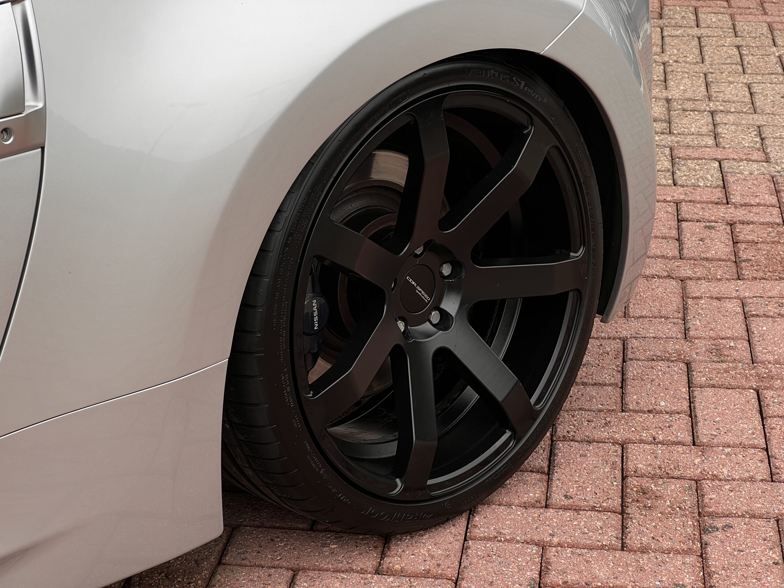 
								Nissan 370Z Grijs full									