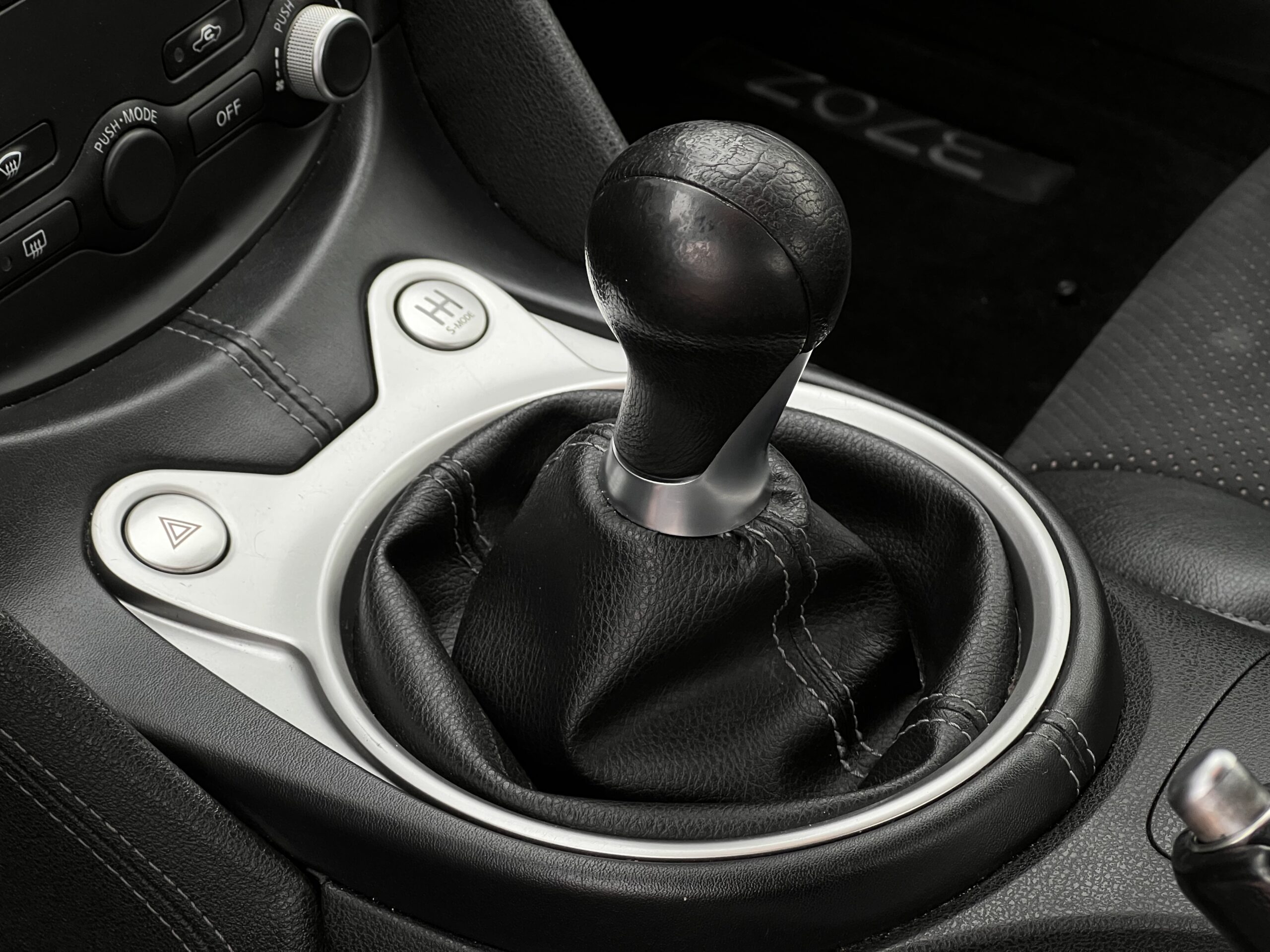 
								Nissan 370Z Grijs full									