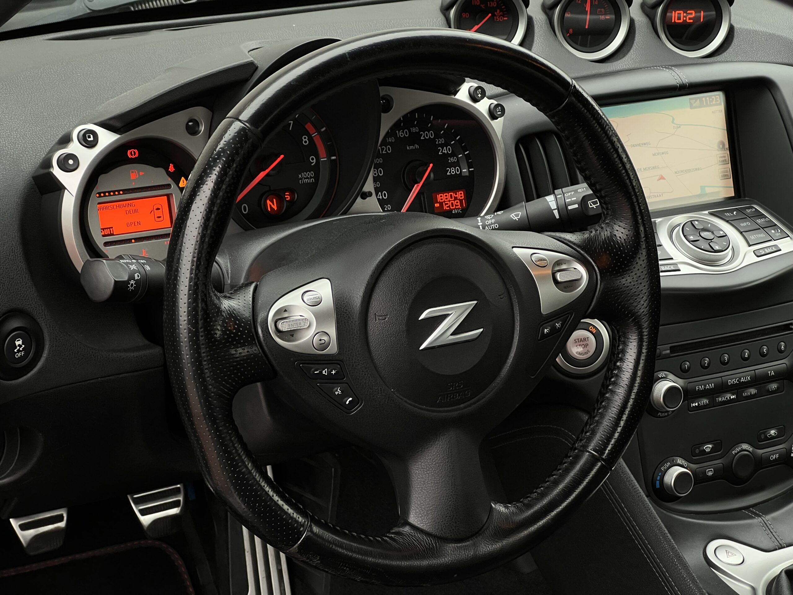 
								Nissan 370Z Grijs full									