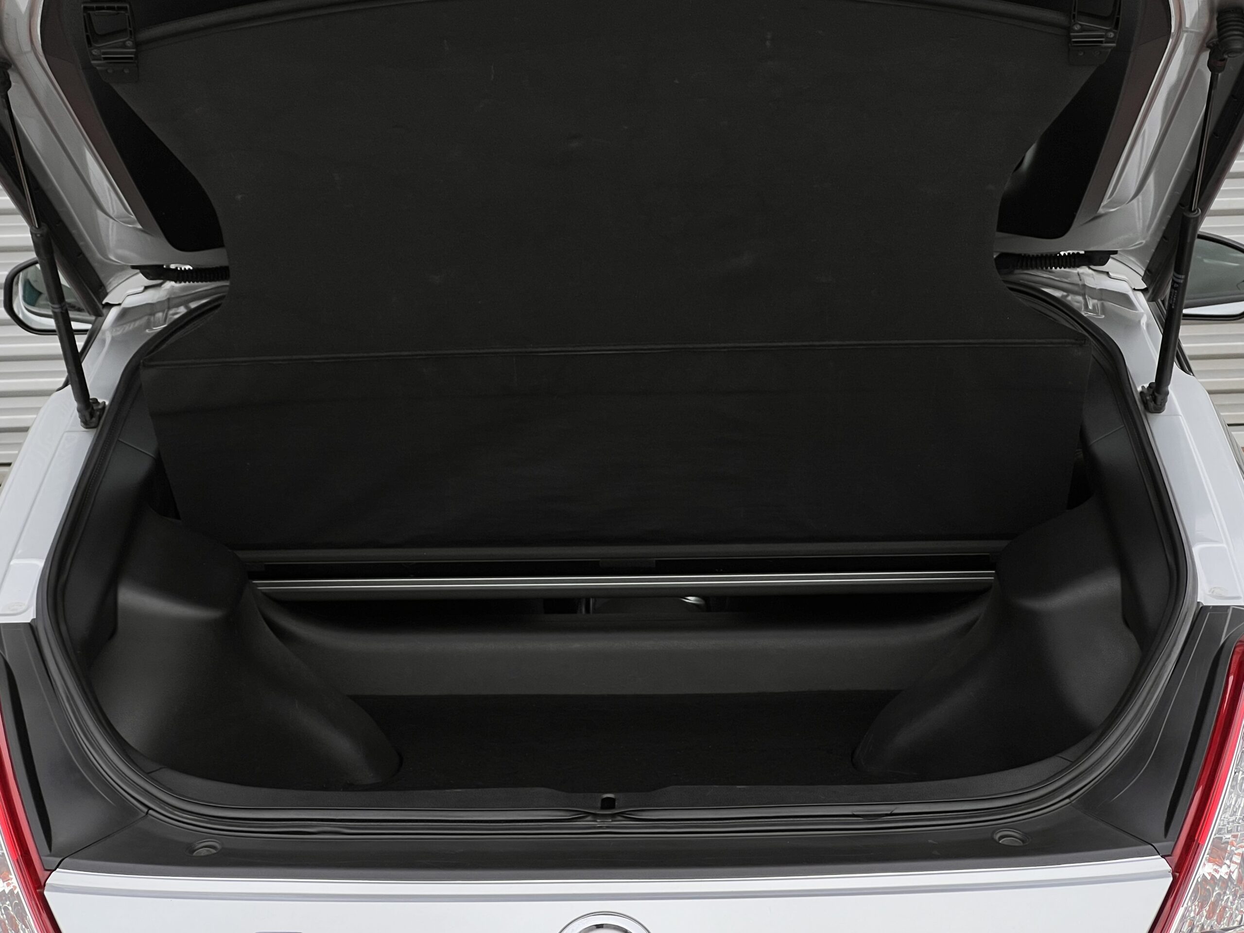 
								Nissan 370Z Grijs full									