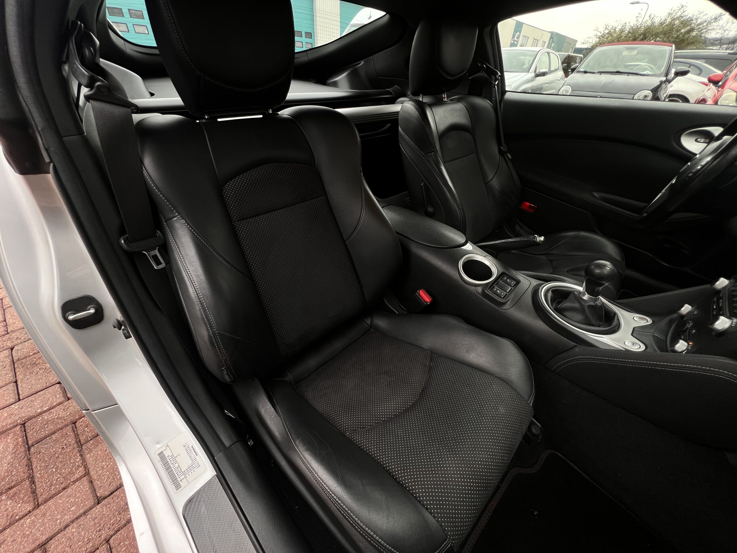 
								Nissan 370Z Grijs full									