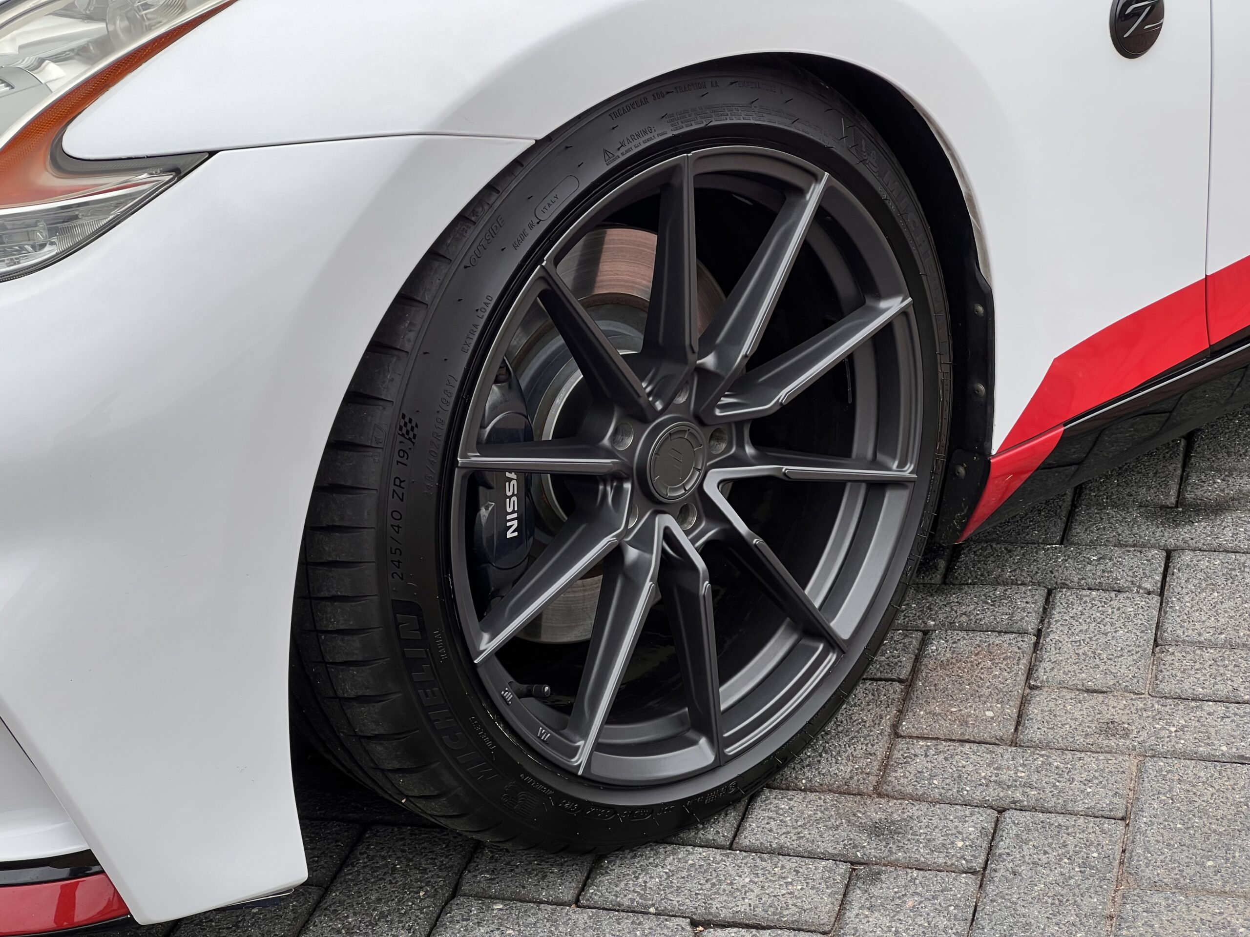 
								Nissan 370Z Nismo full									