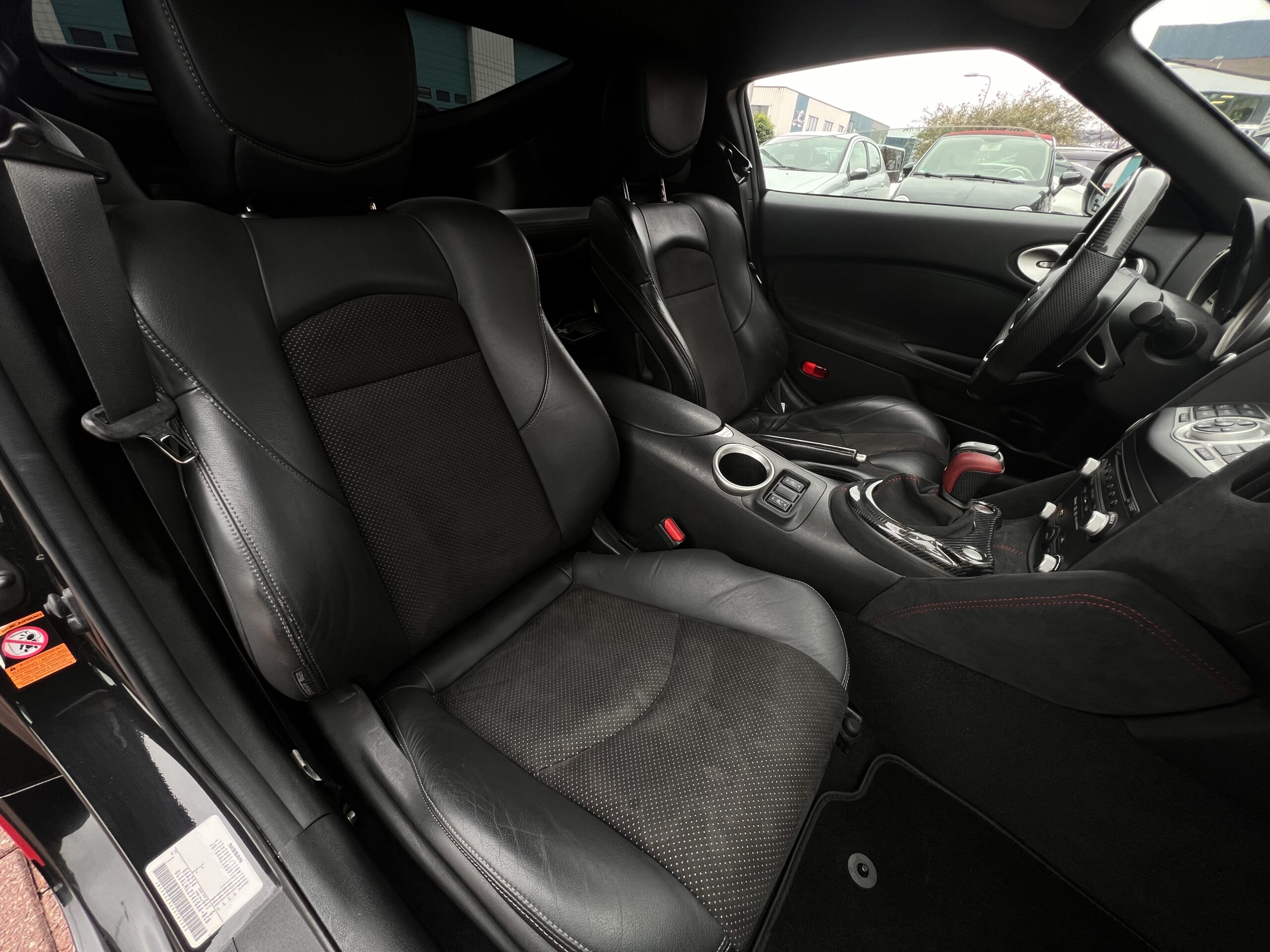 
								Nissan 370Z Nismo full									