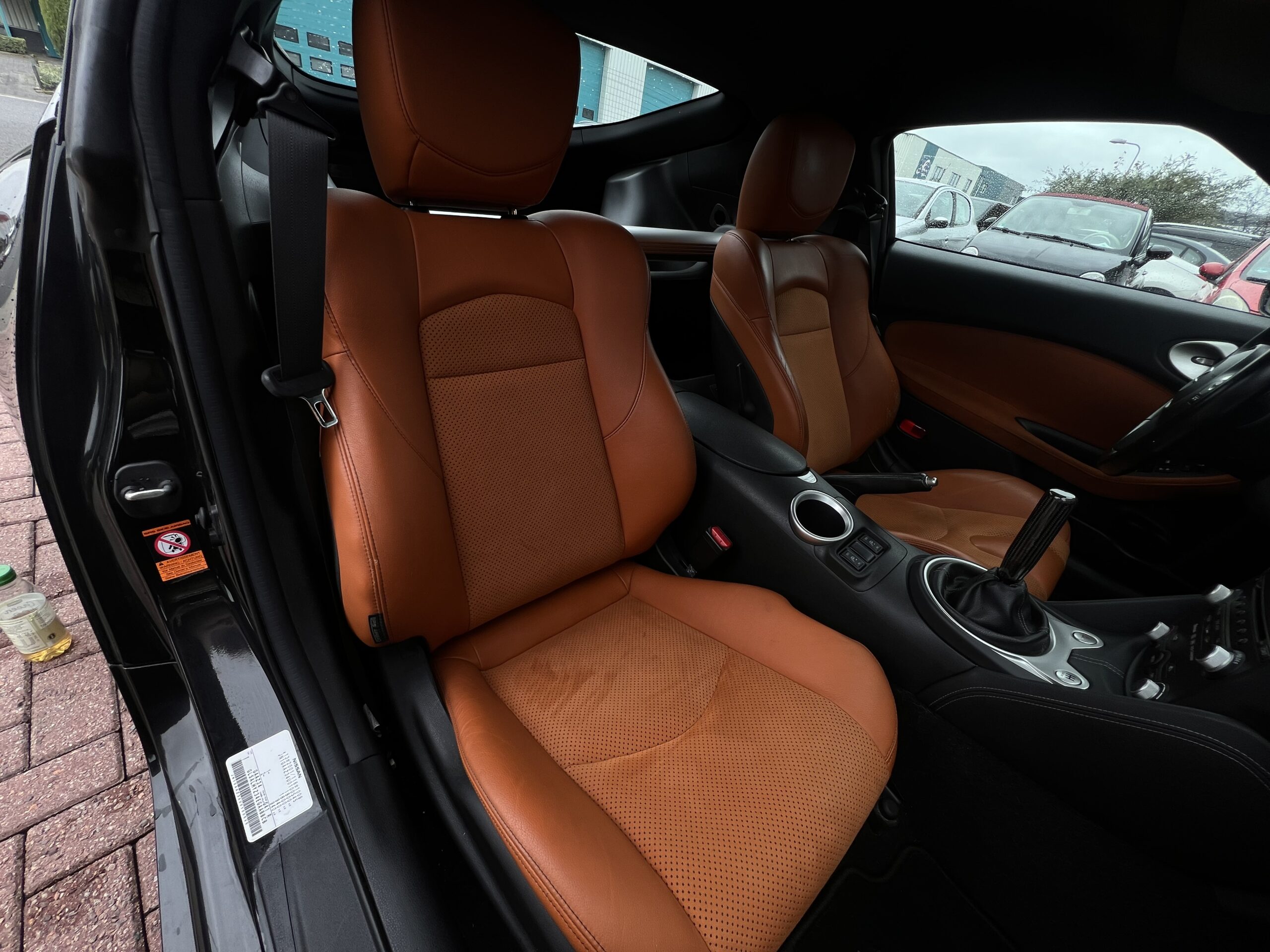 
								Nissan 370Z Zwart full									