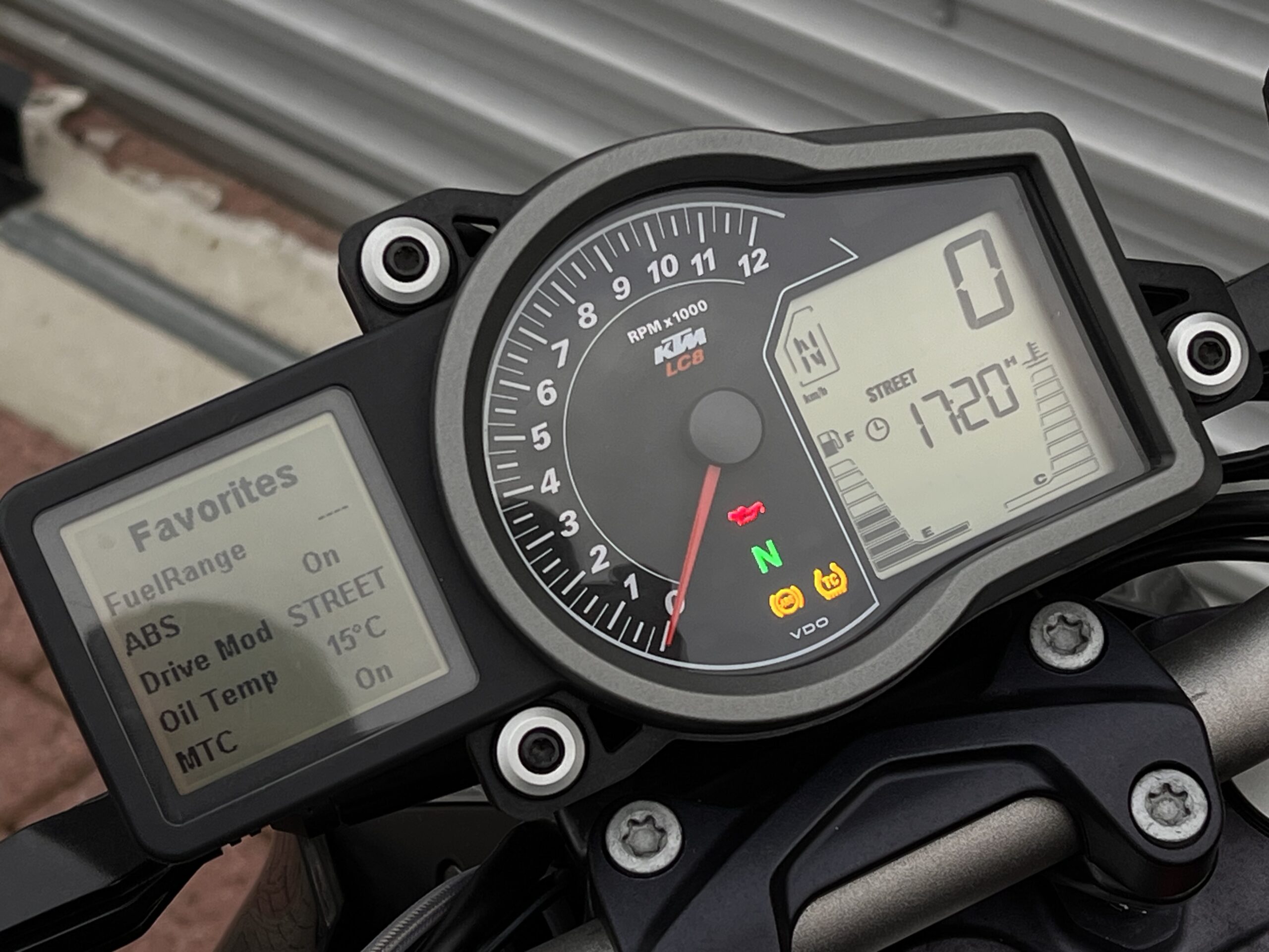 
								Superduke 1290 1st gen full									