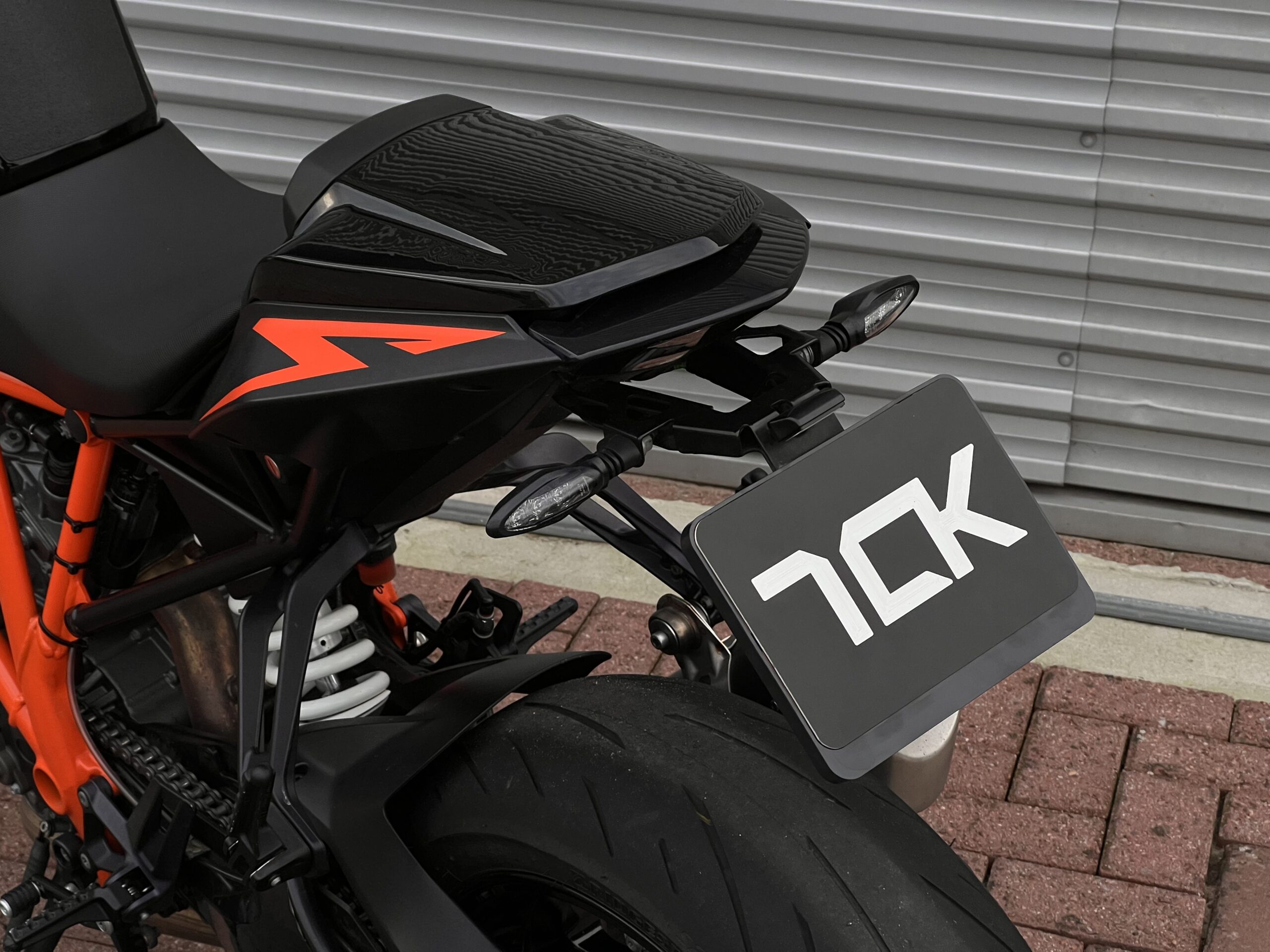 
								Superduke 1290 1st gen full									