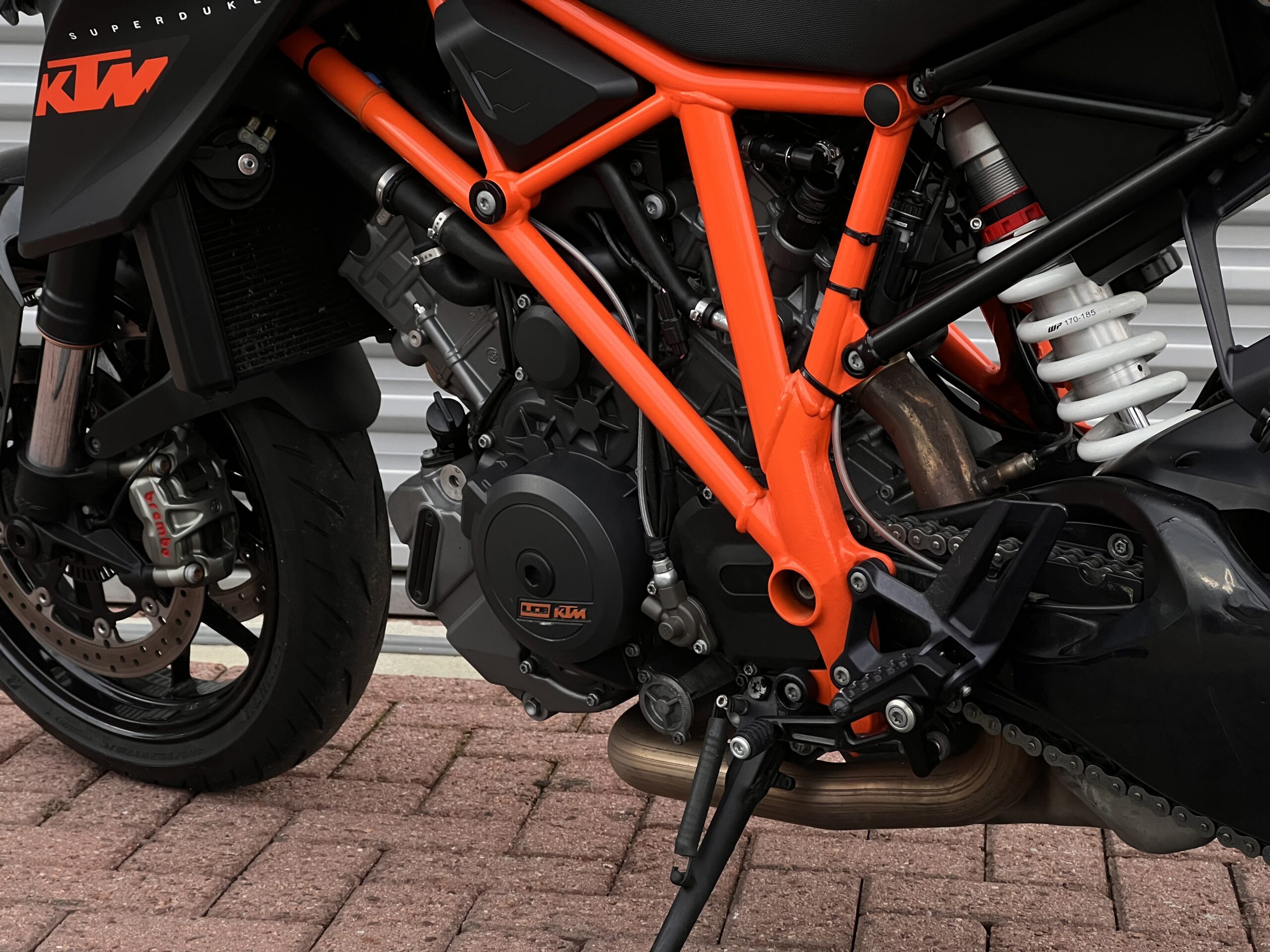 
								Superduke 1290 1st gen full									