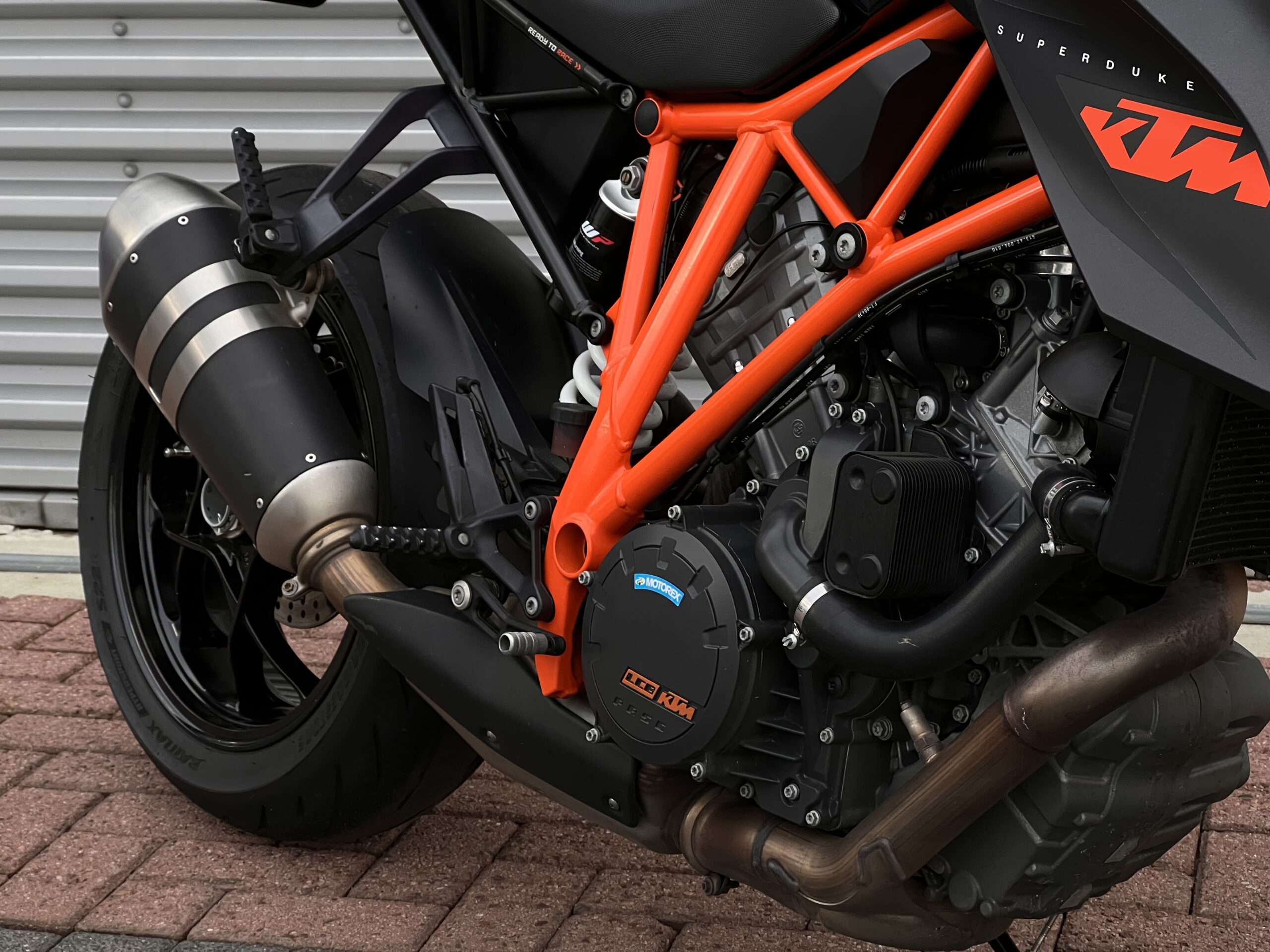 
								Superduke 1290 1st gen full									