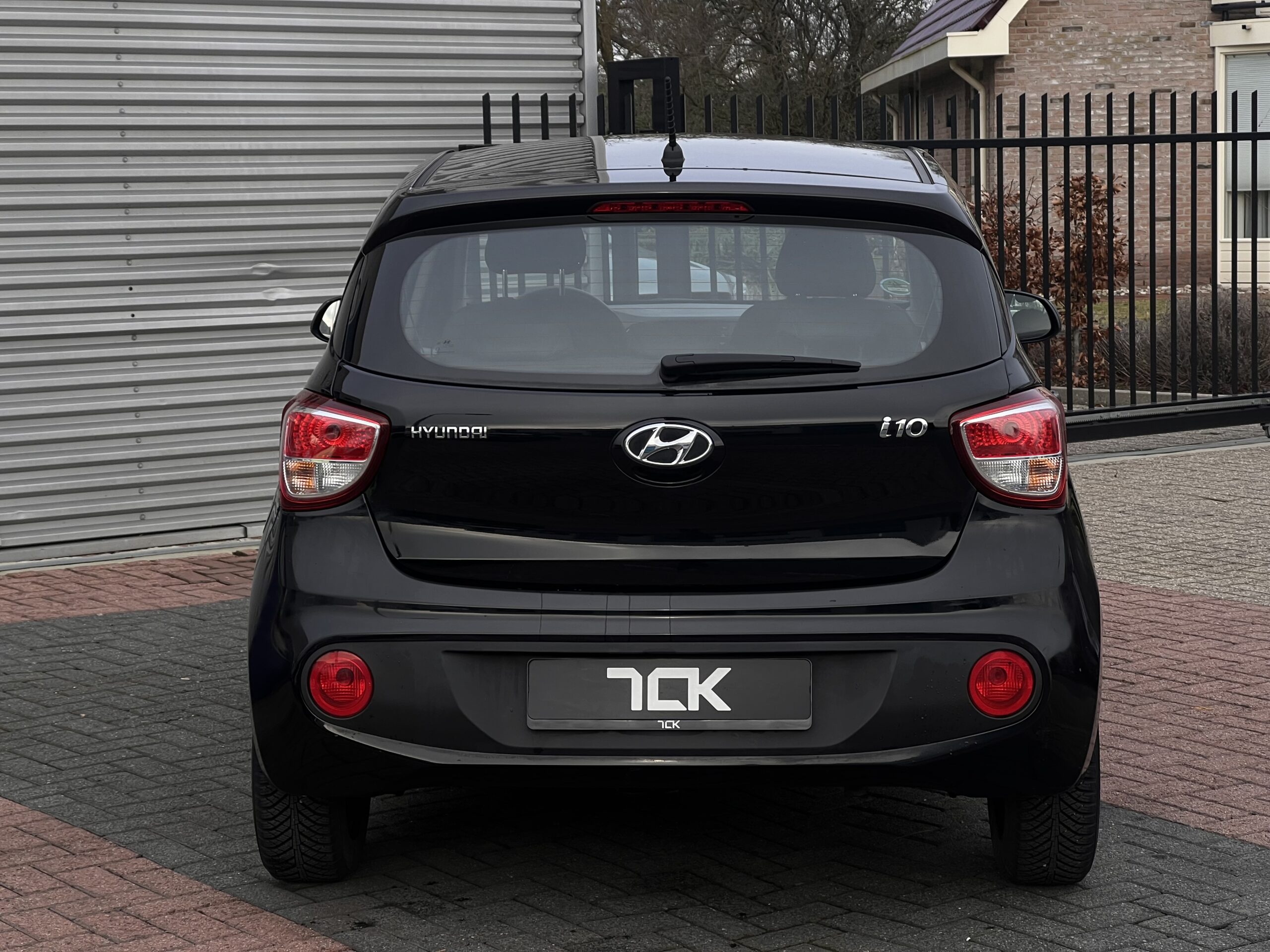 
								Hyundai I10 full									