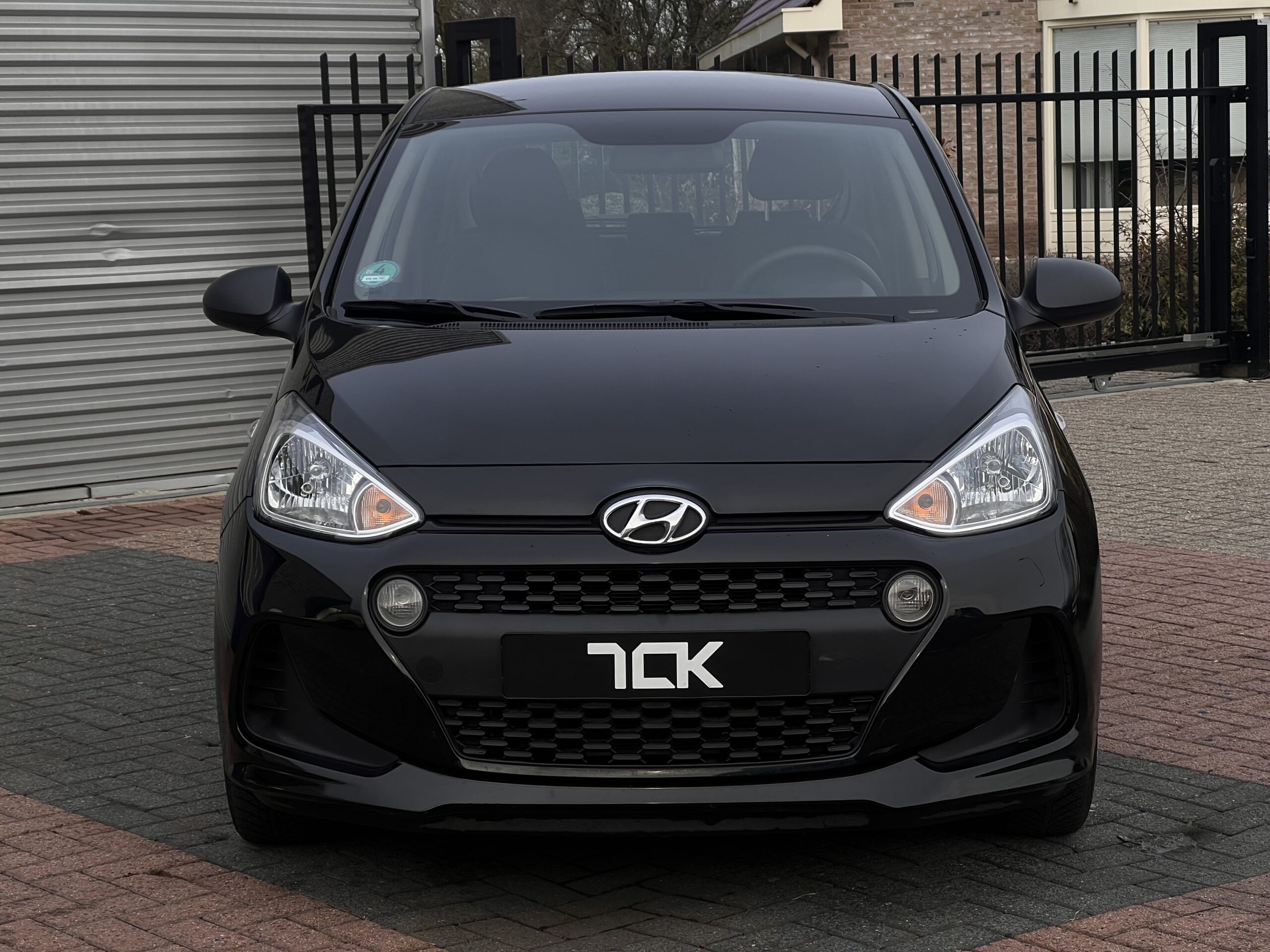 
								Hyundai I10 full									