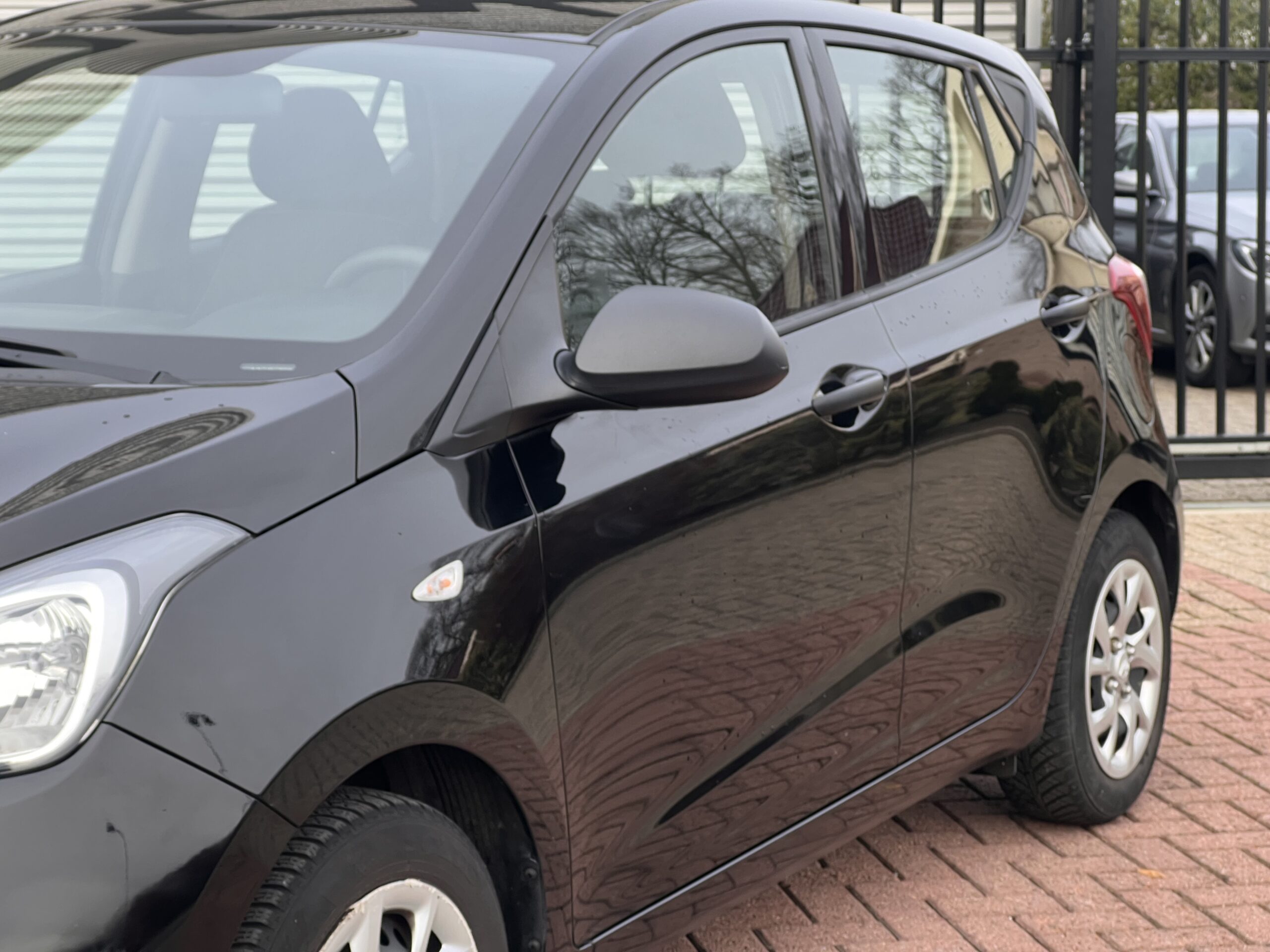 
								Hyundai I10 full									
